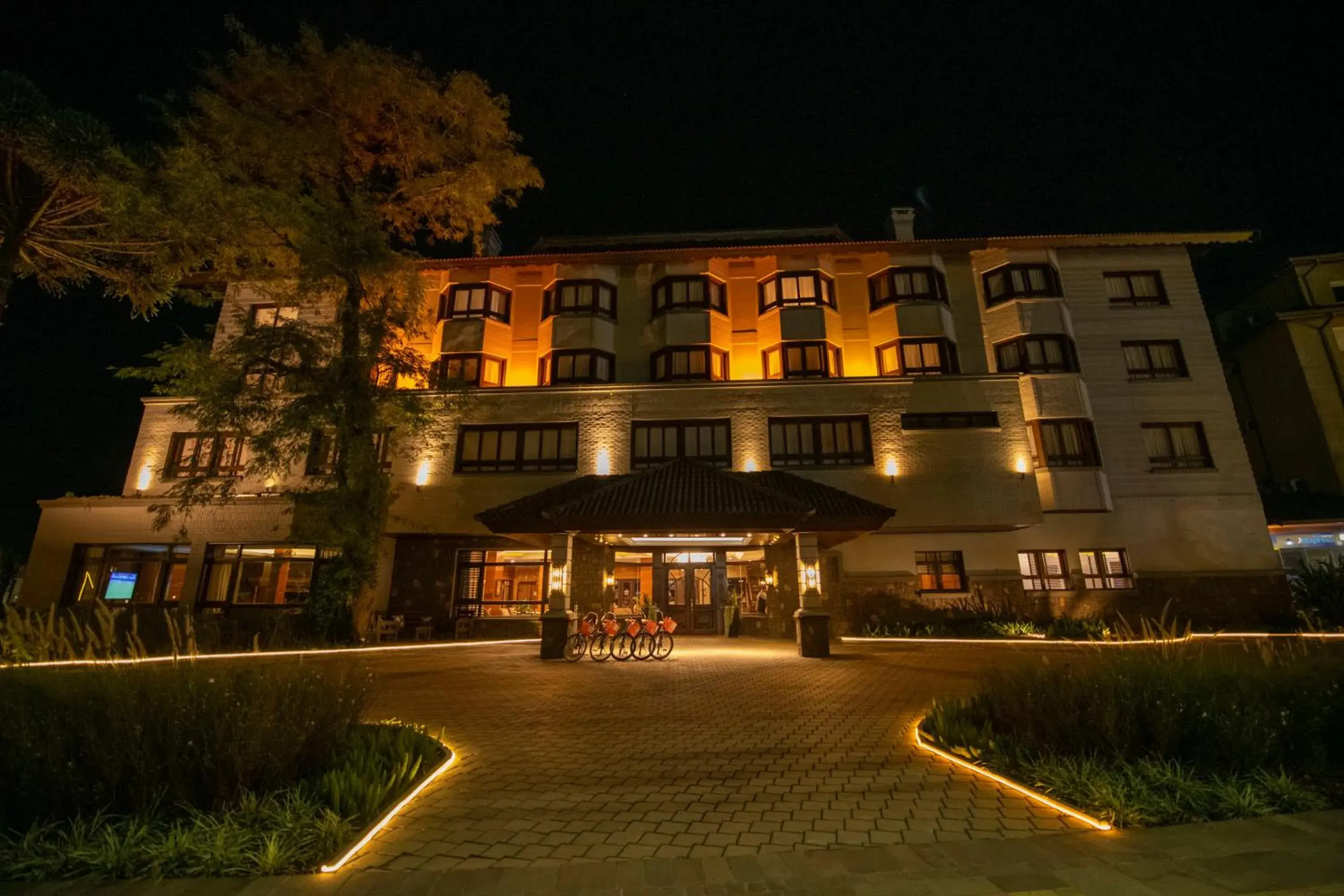 Property building in Hotel Serra Nevada Property building in Hotel Serra Nevada