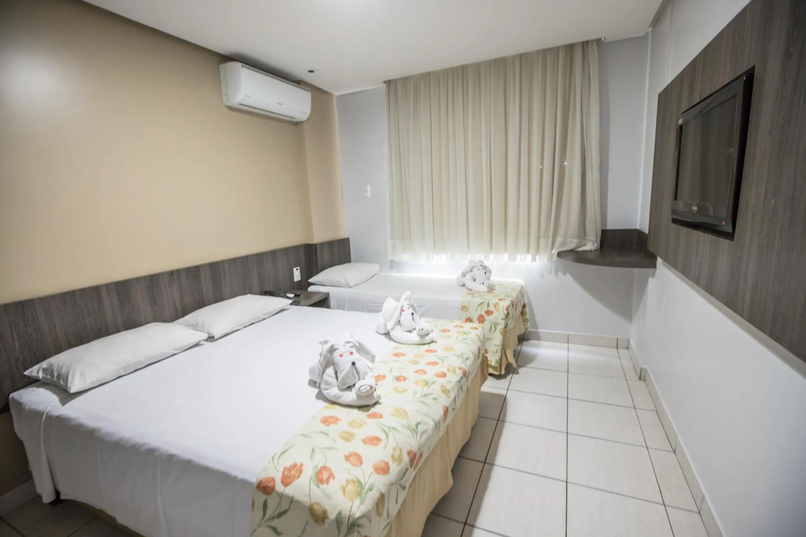 Photo of the whole room, Bed in Hotel Morada do Sol