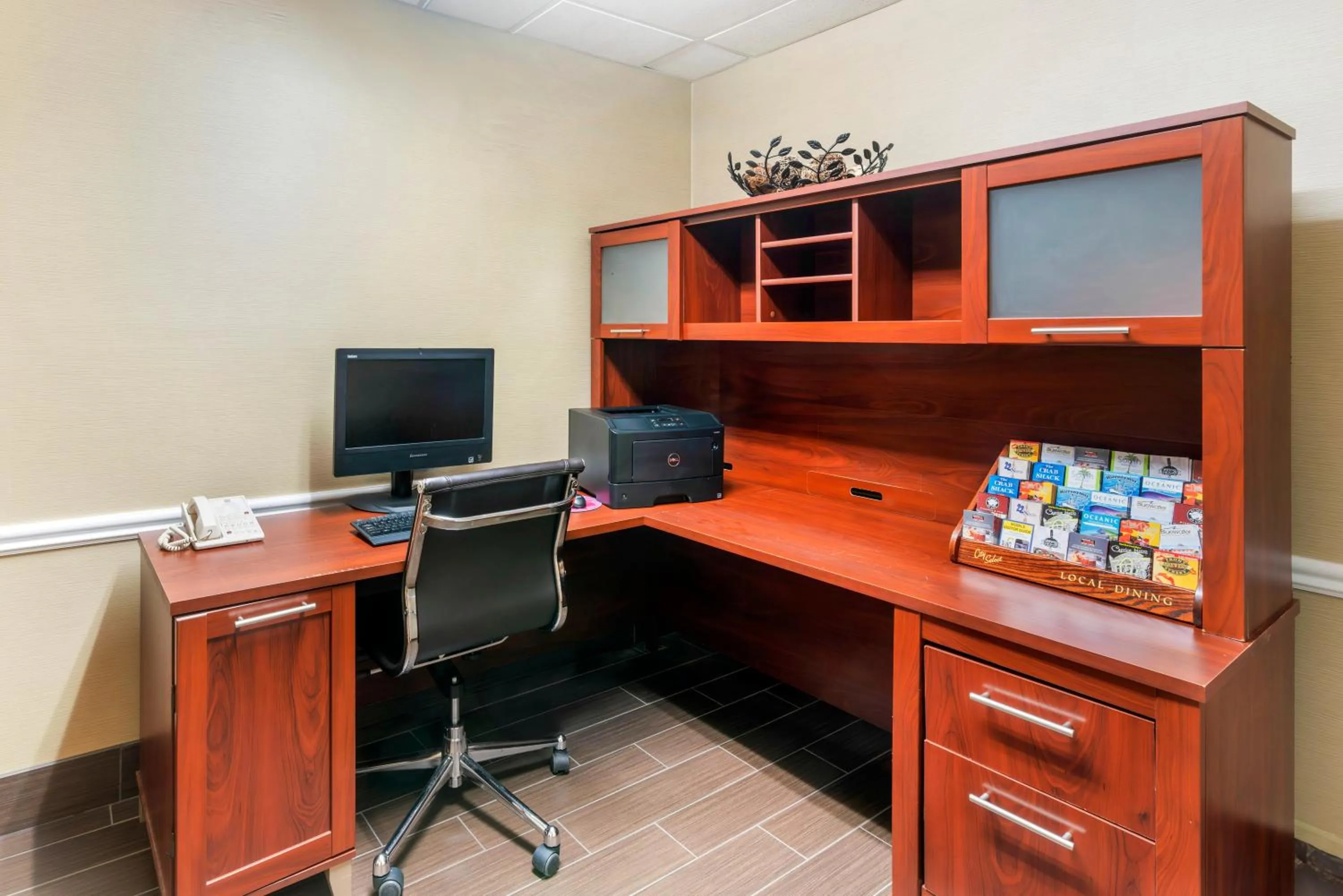 Business facilities in Comfort Suites Wilmington near Downtown