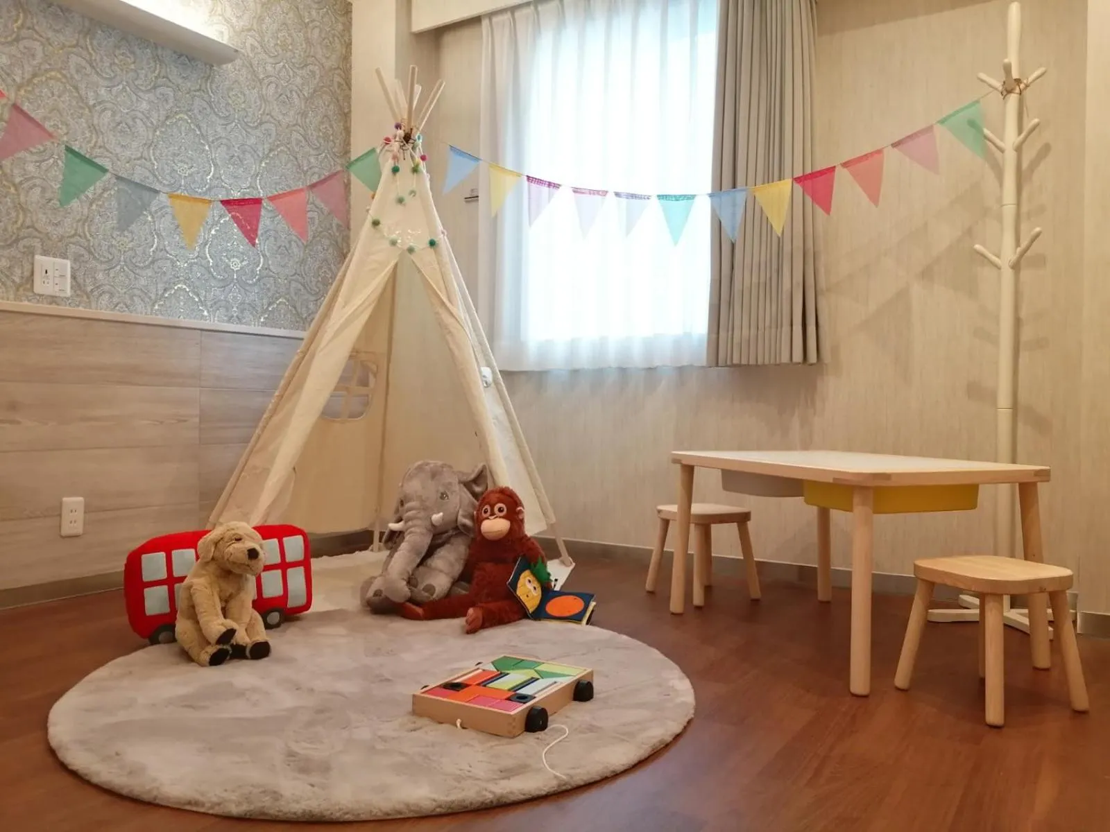 children in Hotel SAILS