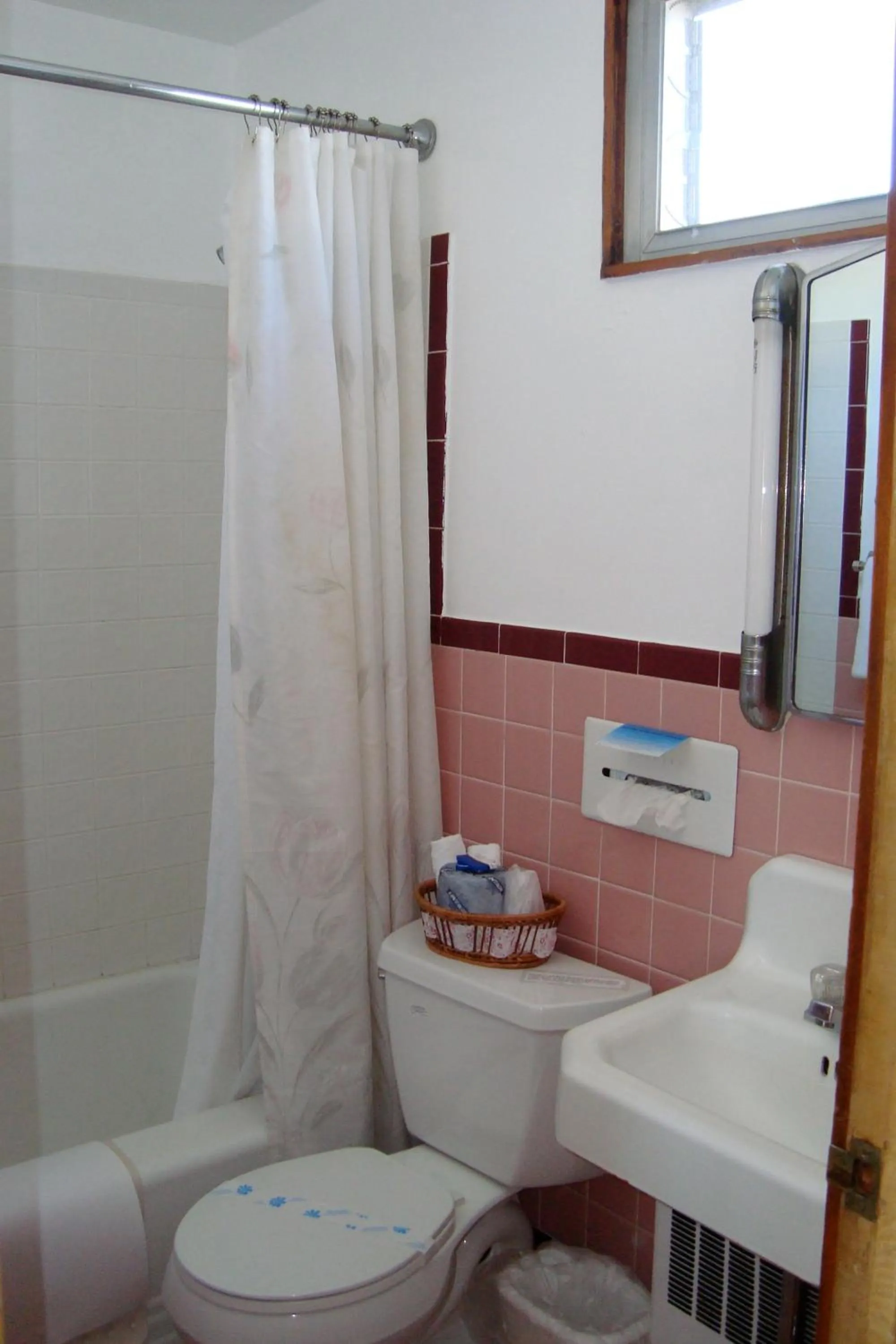 Day in Town & Beach Motel