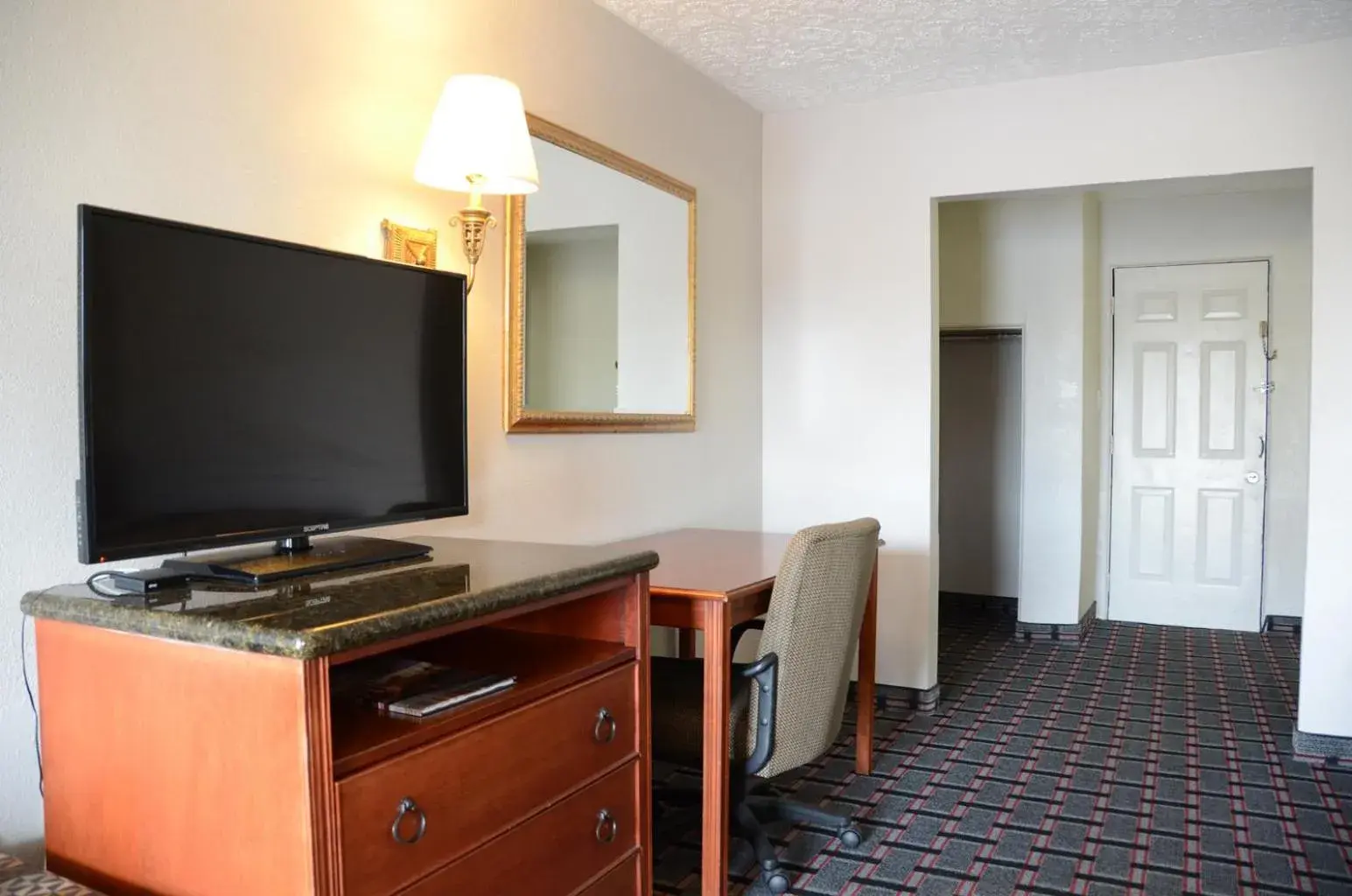 Double Room with Two Double Beds - Non-Smoking in Lion Inn - Saint Augustine Double Room with Two Double Beds - Non-Smoking in Lion Inn - Saint Augustine