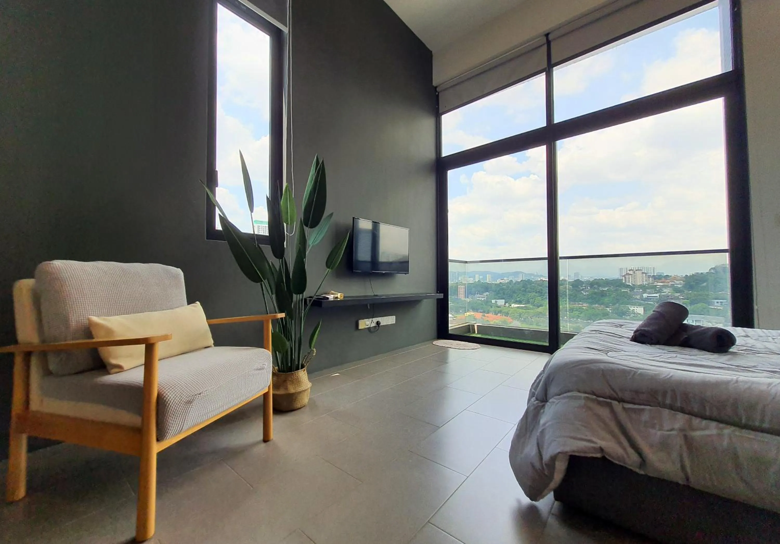 TV and multimedia, Bed in KL Sentral, EST Bangsar by SkyLimit Suites