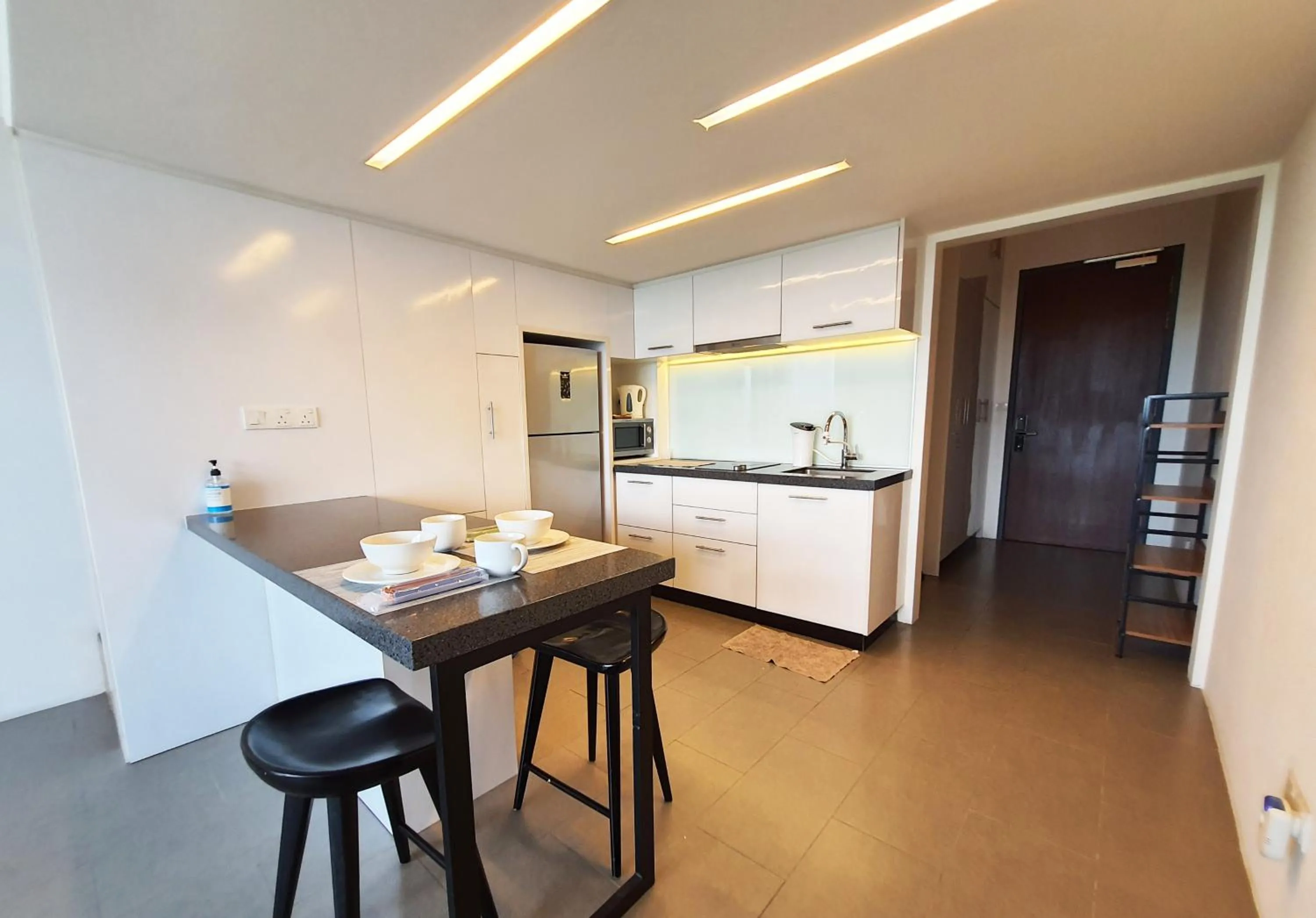 Kitchen or kitchenette in KL Sentral, EST Bangsar by SkyLimit Suites