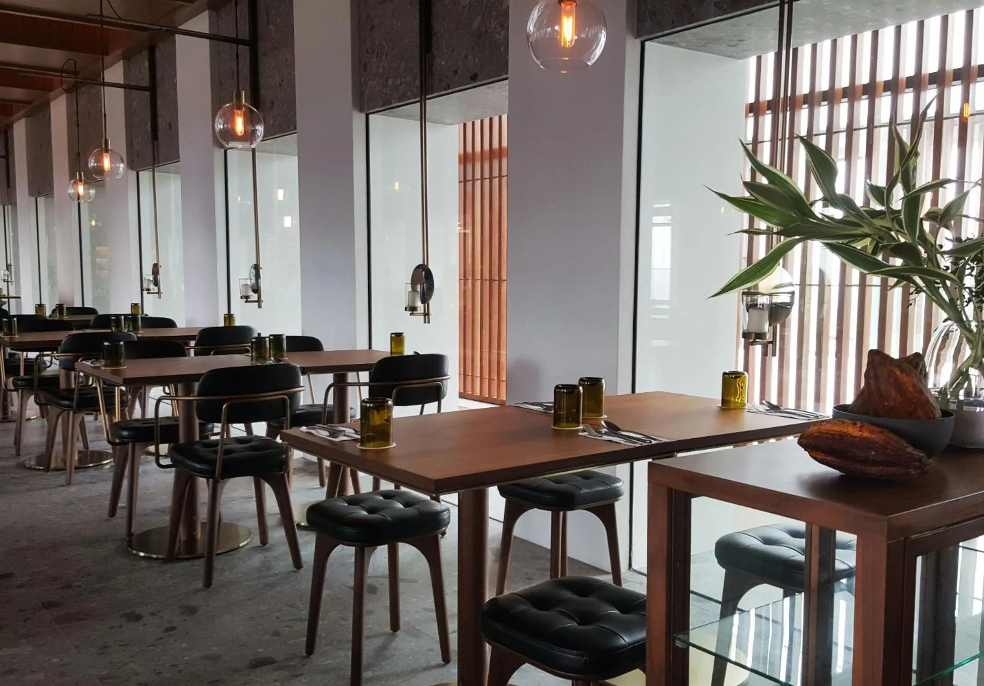 Restaurant/places to eat in KL Sentral, EST Bangsar by SkyLimit Suites
