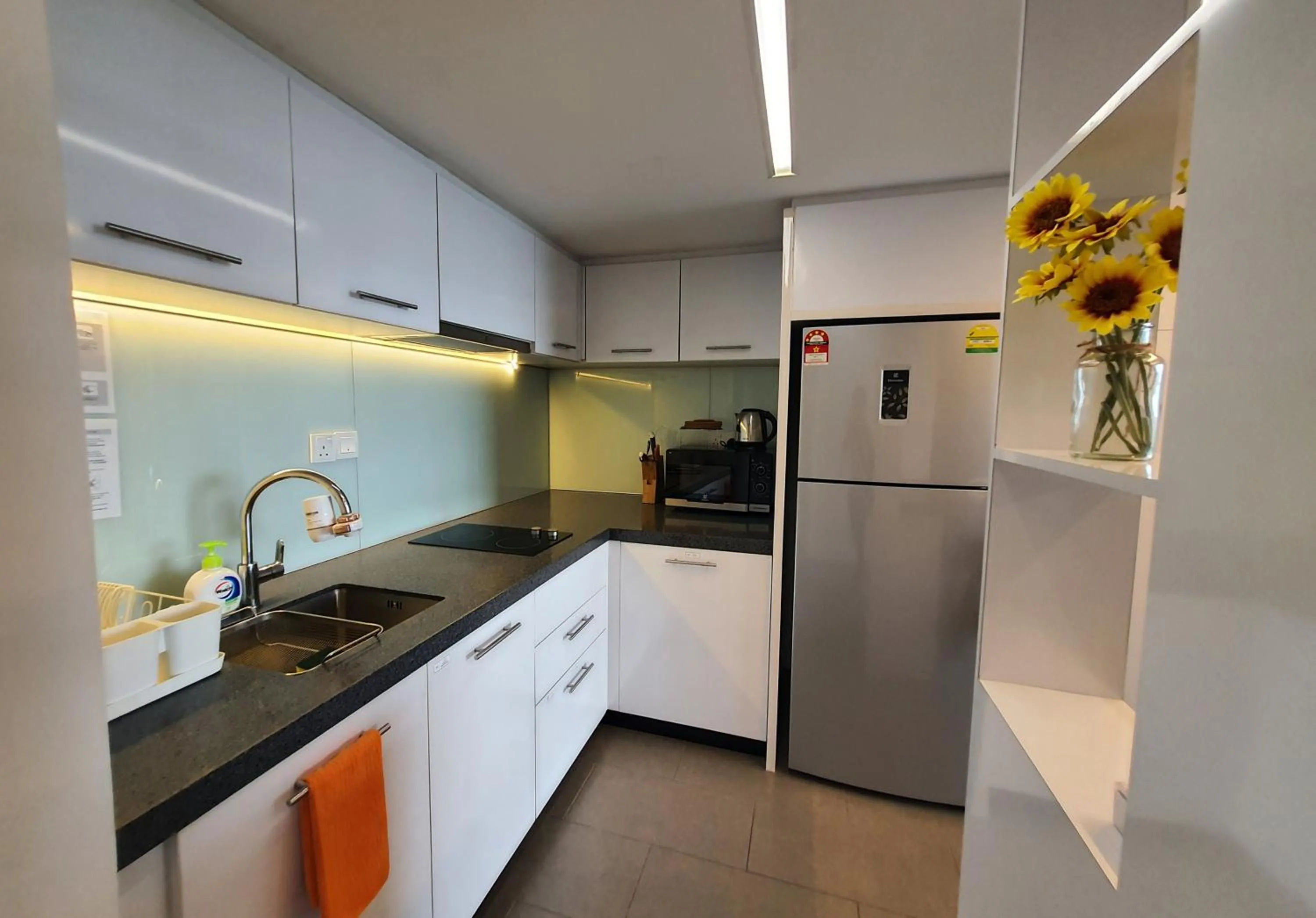 Kitchen or kitchenette in KL Sentral, EST Bangsar by SkyLimit Suites