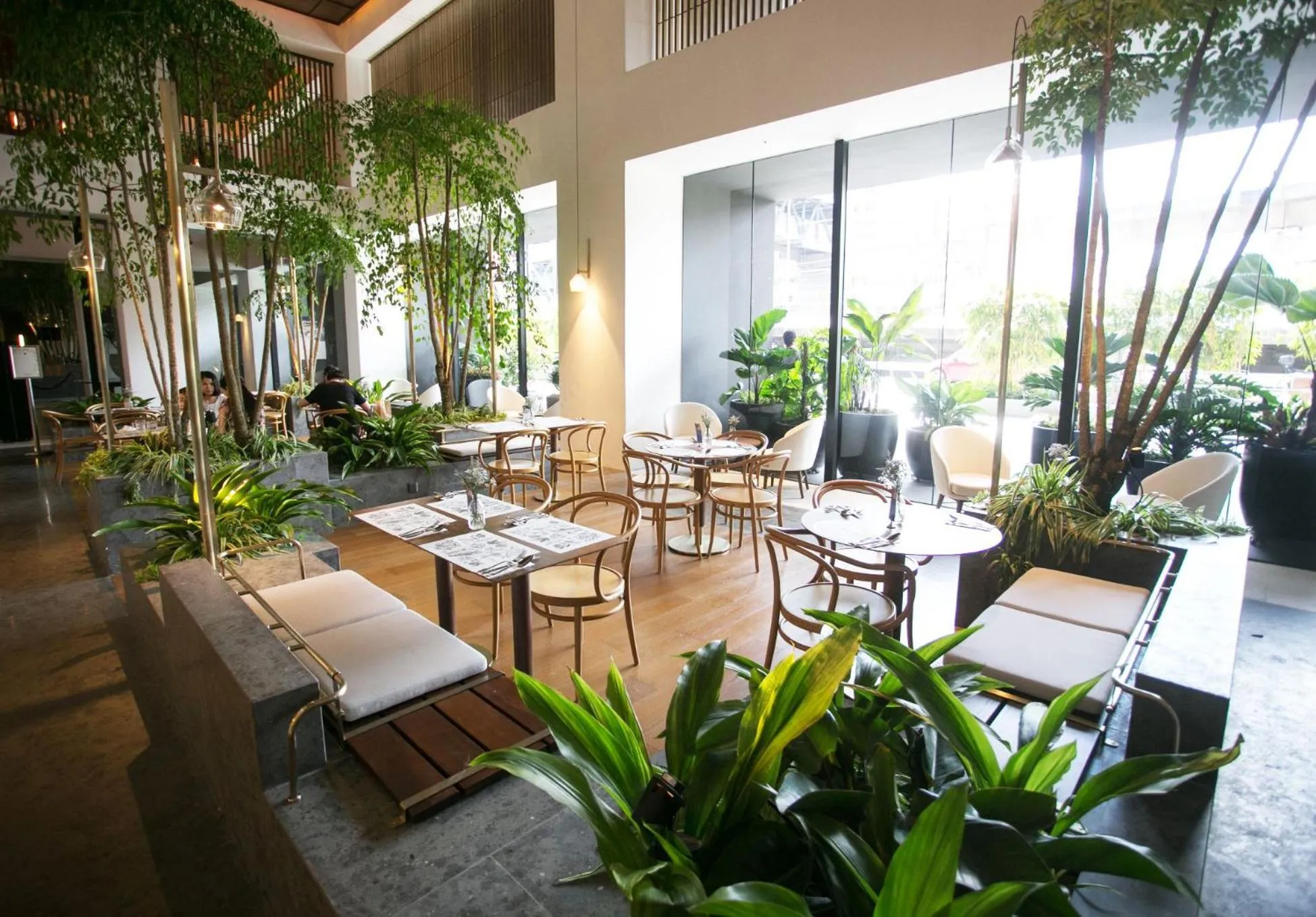 Restaurant/places to eat in KL Sentral, EST Bangsar by SkyLimit Suites