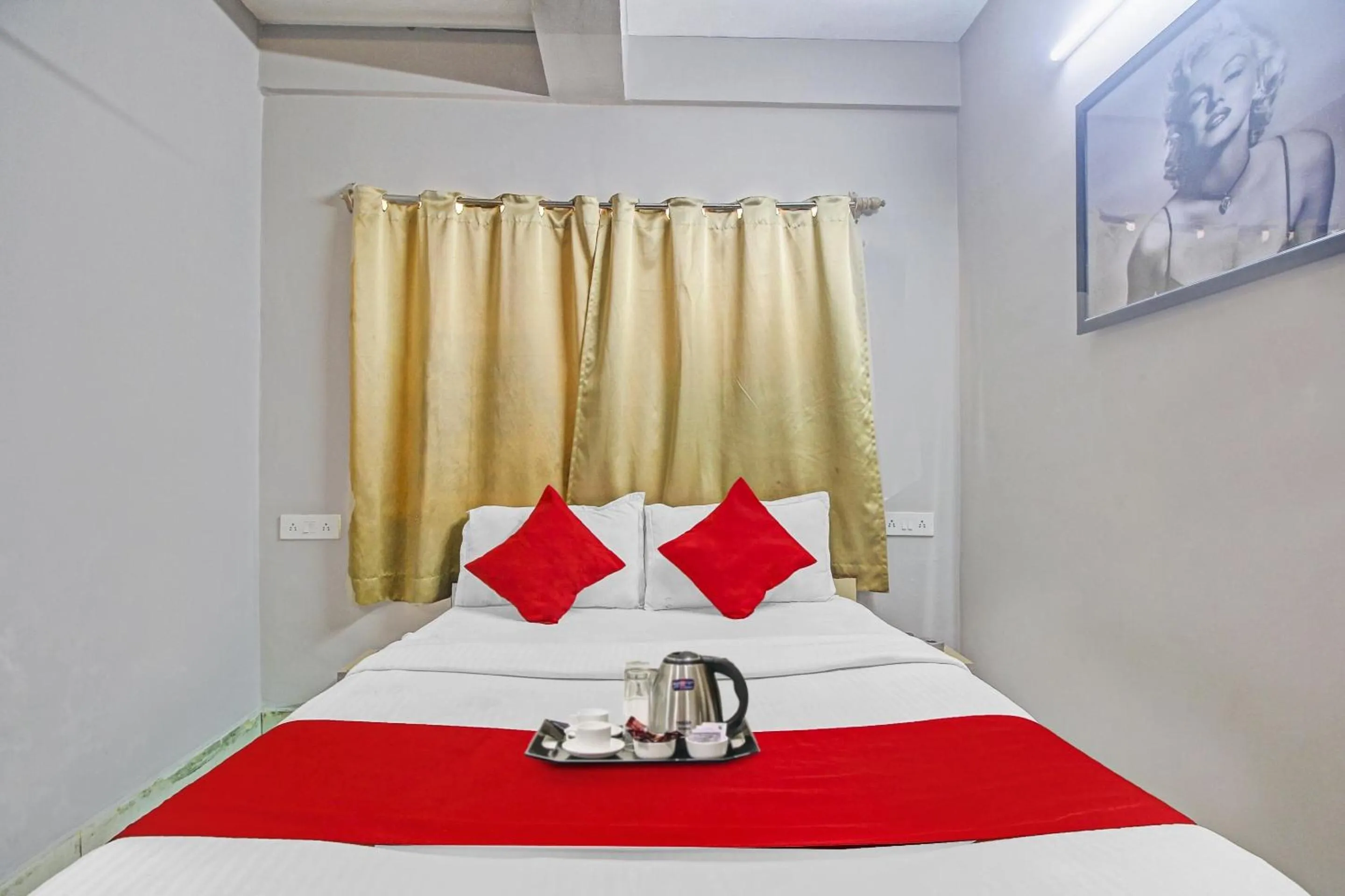 Bedroom, Bed in Hotel O The Jumbo Stay