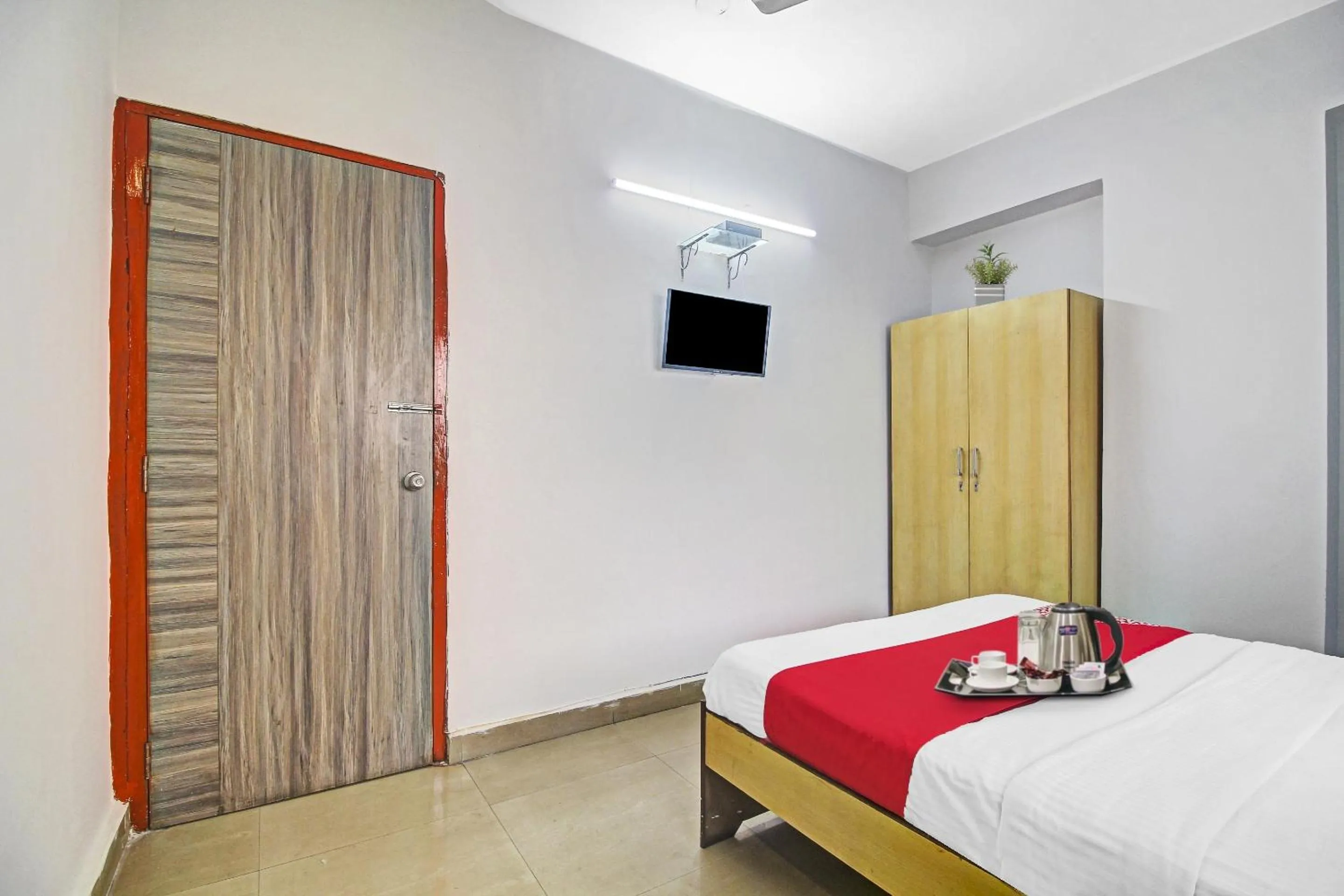 Bedroom, Bed in Hotel O The Jumbo Stay