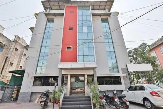 Facade/entrance in Hotel O Sunrise