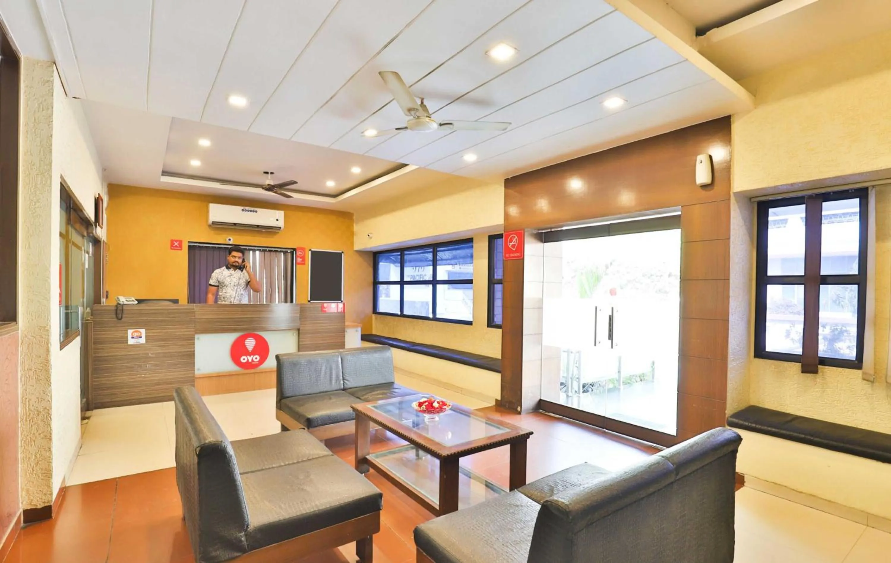 Lobby or reception in Hotel O Sunrise