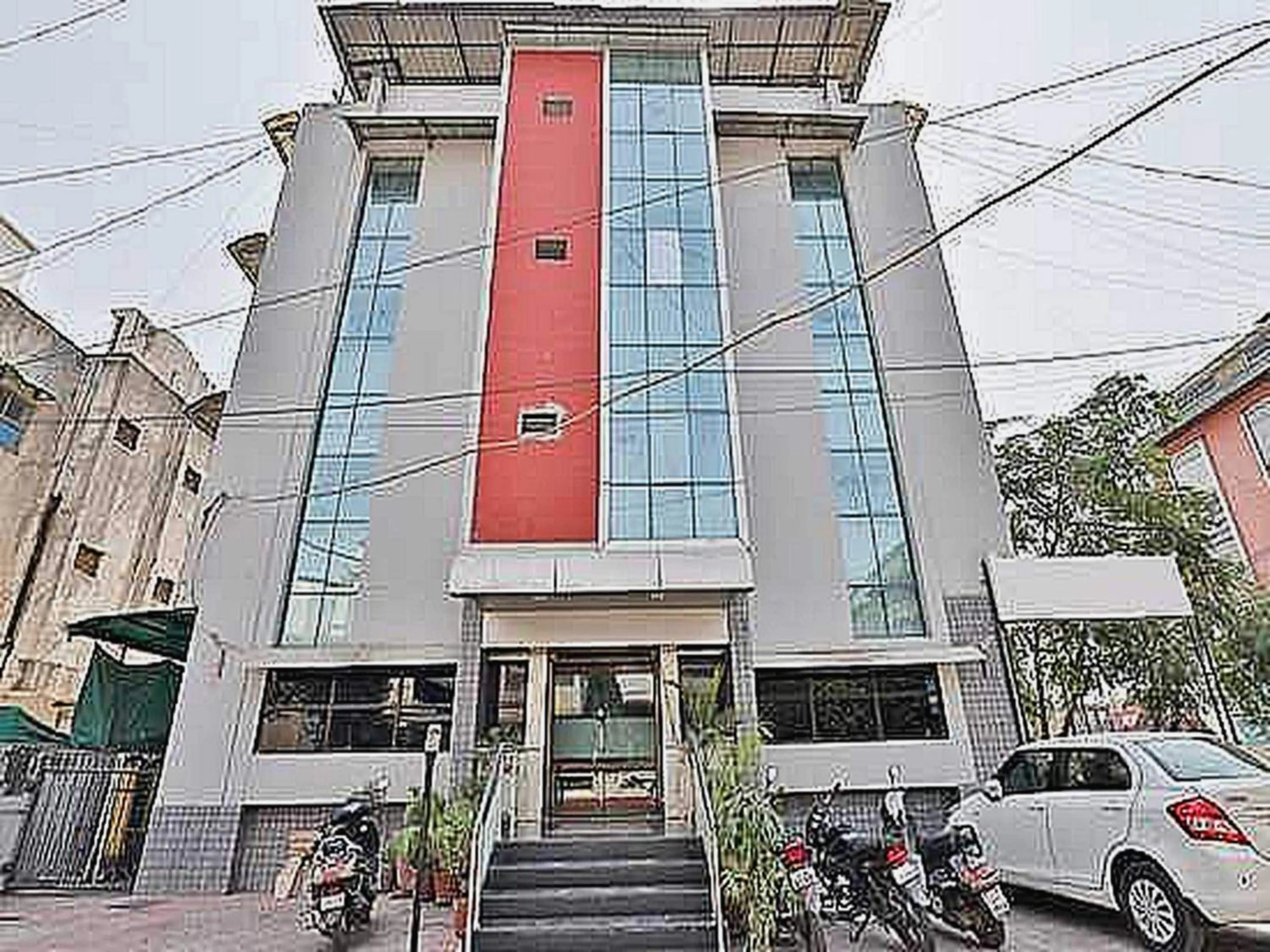 Facade/entrance in Hotel O Sunrise