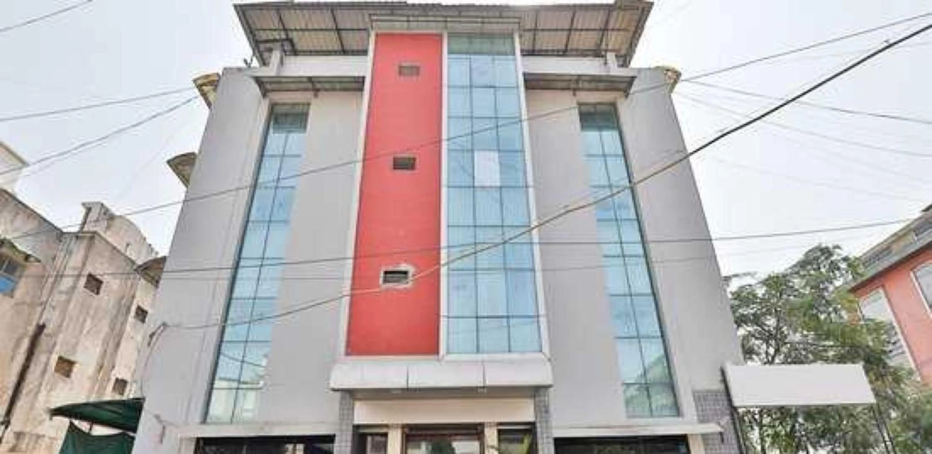 Facade/entrance in Hotel O Sunrise