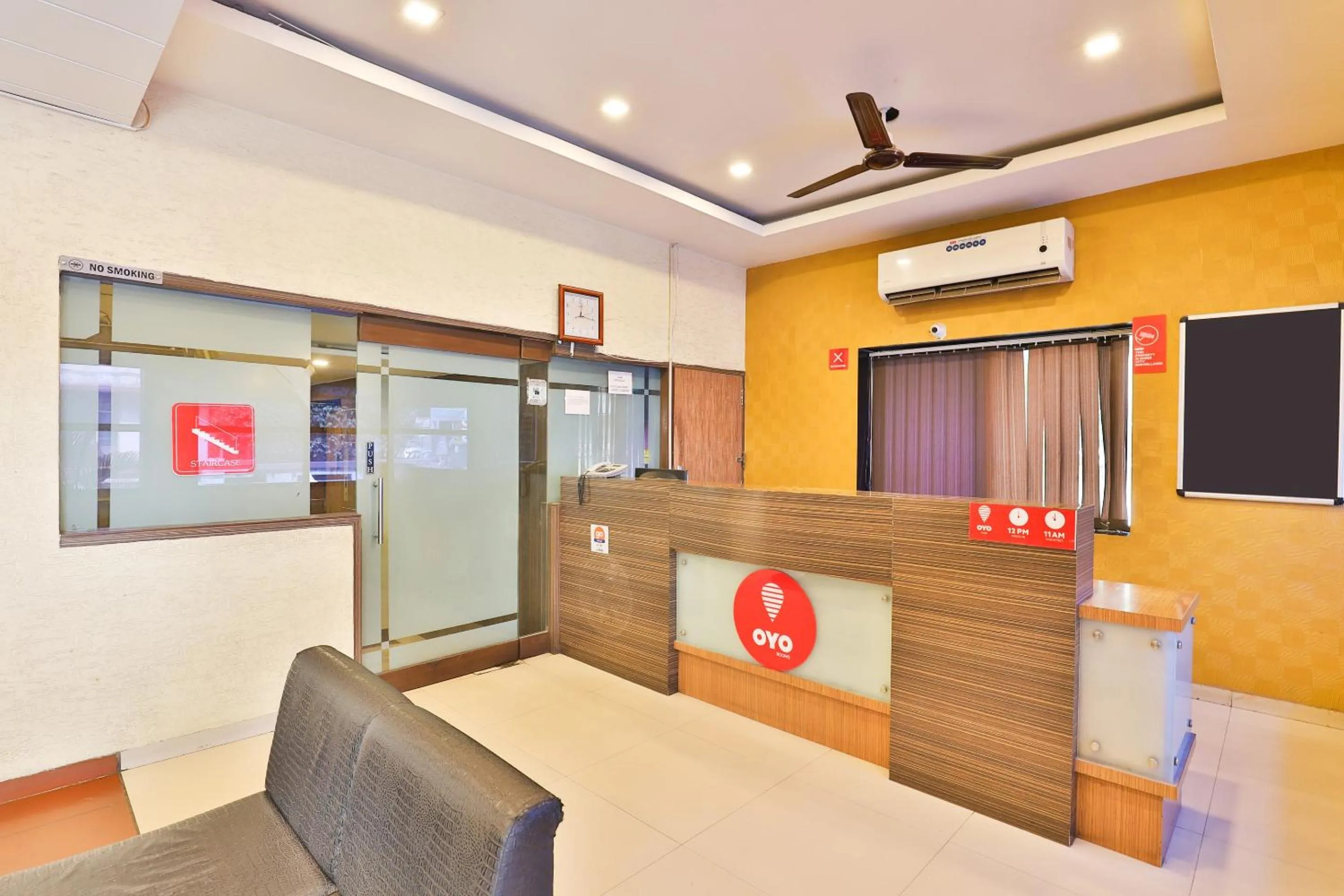 Lobby or reception in Hotel O Sunrise