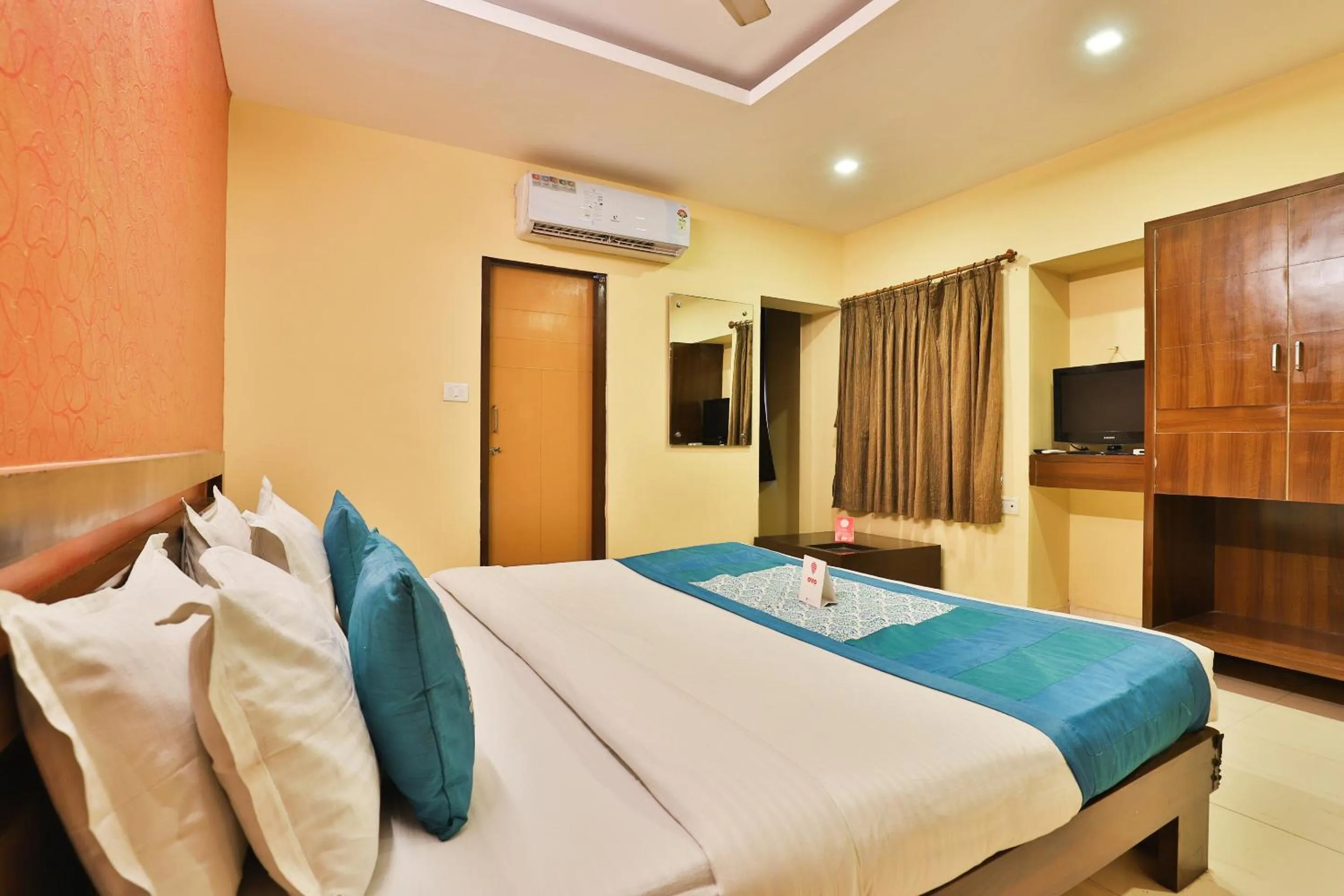 Bedroom, Bed in Hotel O Sunrise