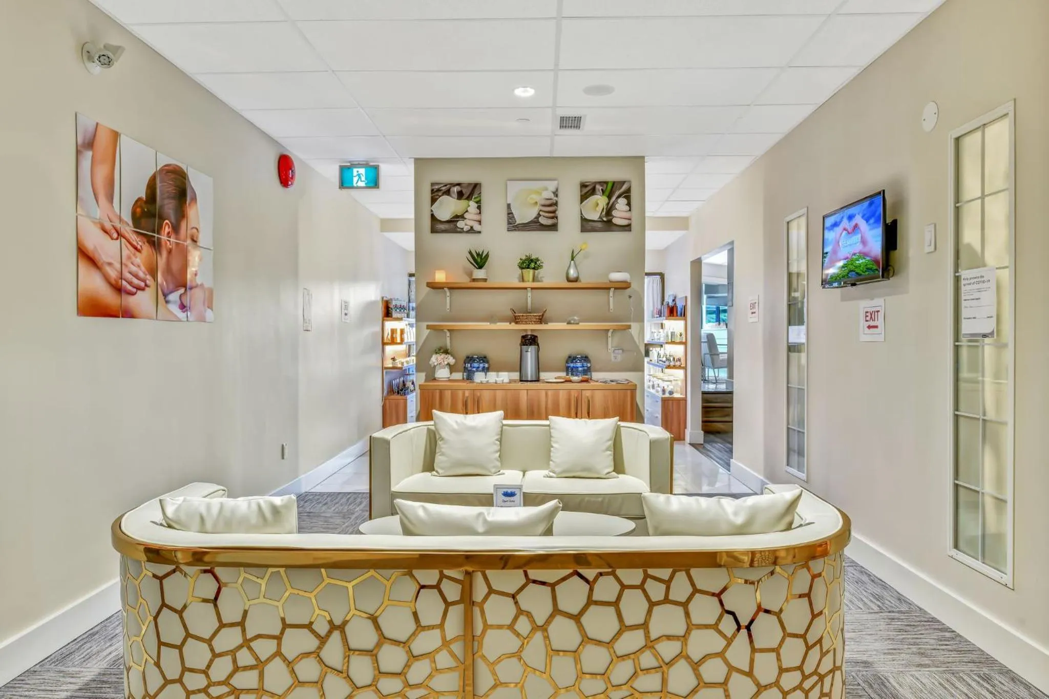 Spa and wellness centre/facilities in Oceanfront Suites at Cowichan Bay