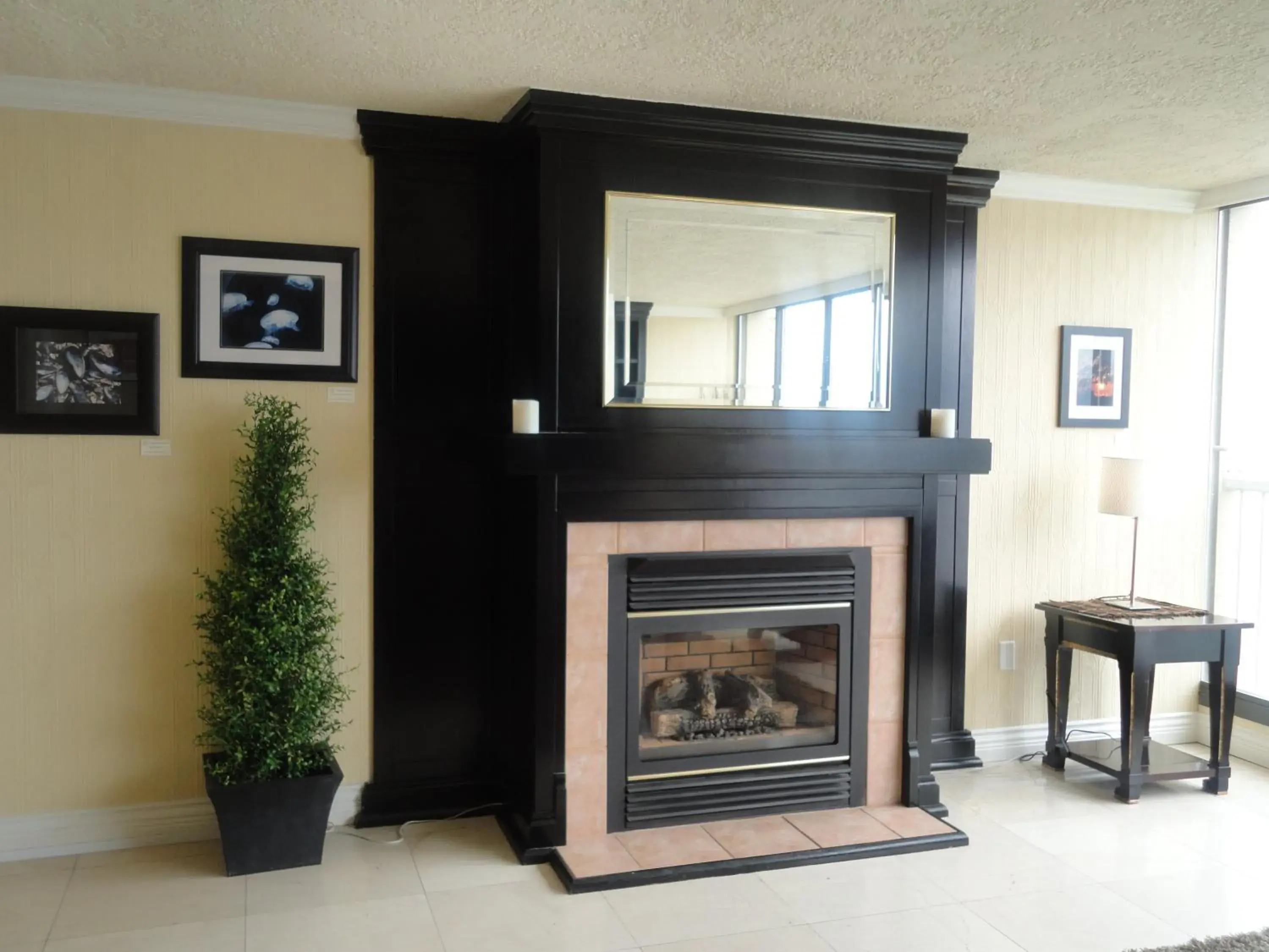 Lobby or reception in Oceanfront Suites at Cowichan Bay Lobby or reception in Oceanfront Suites at Cowichan Bay