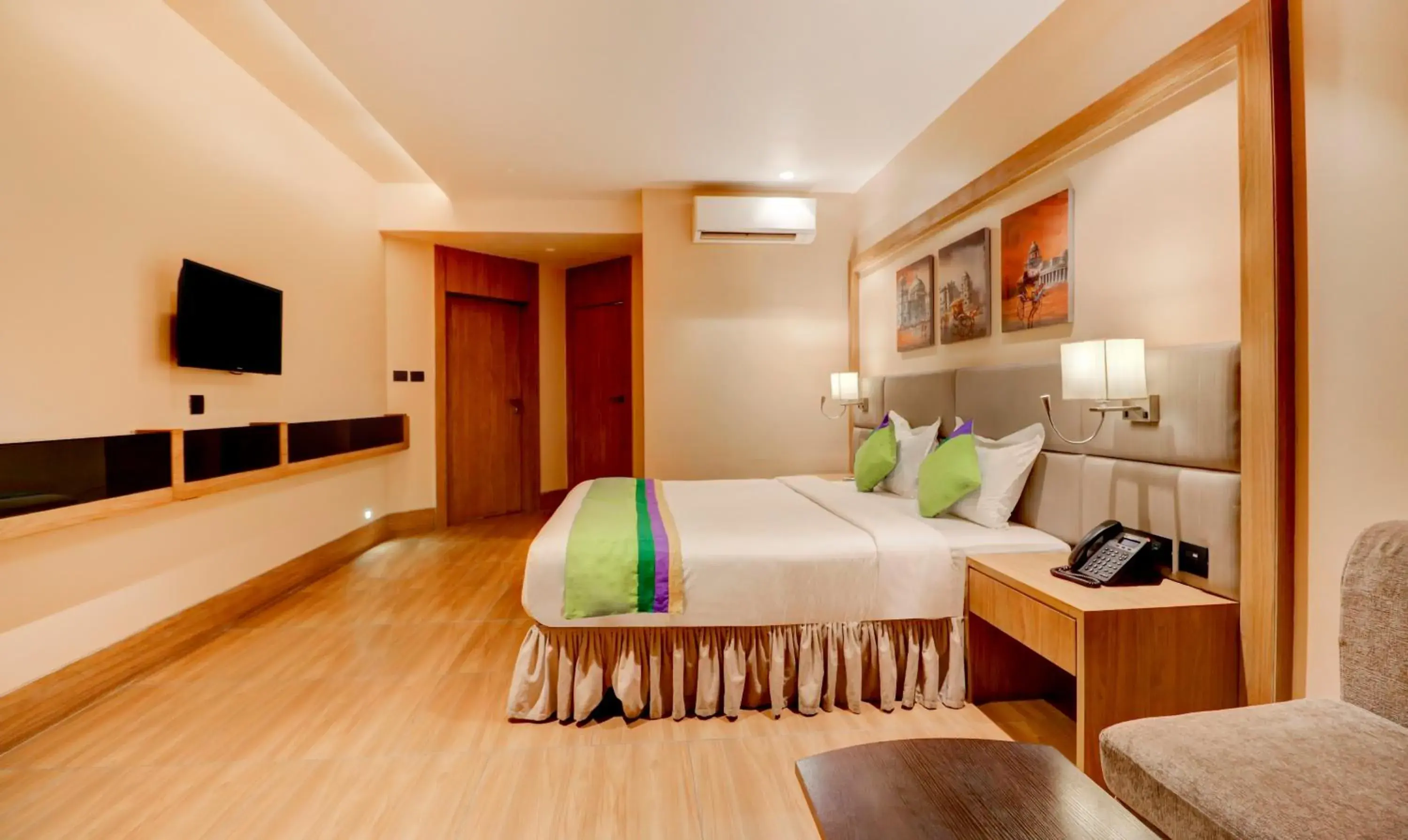 Bedroom, Bed in Treebo Radhe Palace, Lake Town Bedroom, Bed in Treebo Radhe Palace, Lake Town