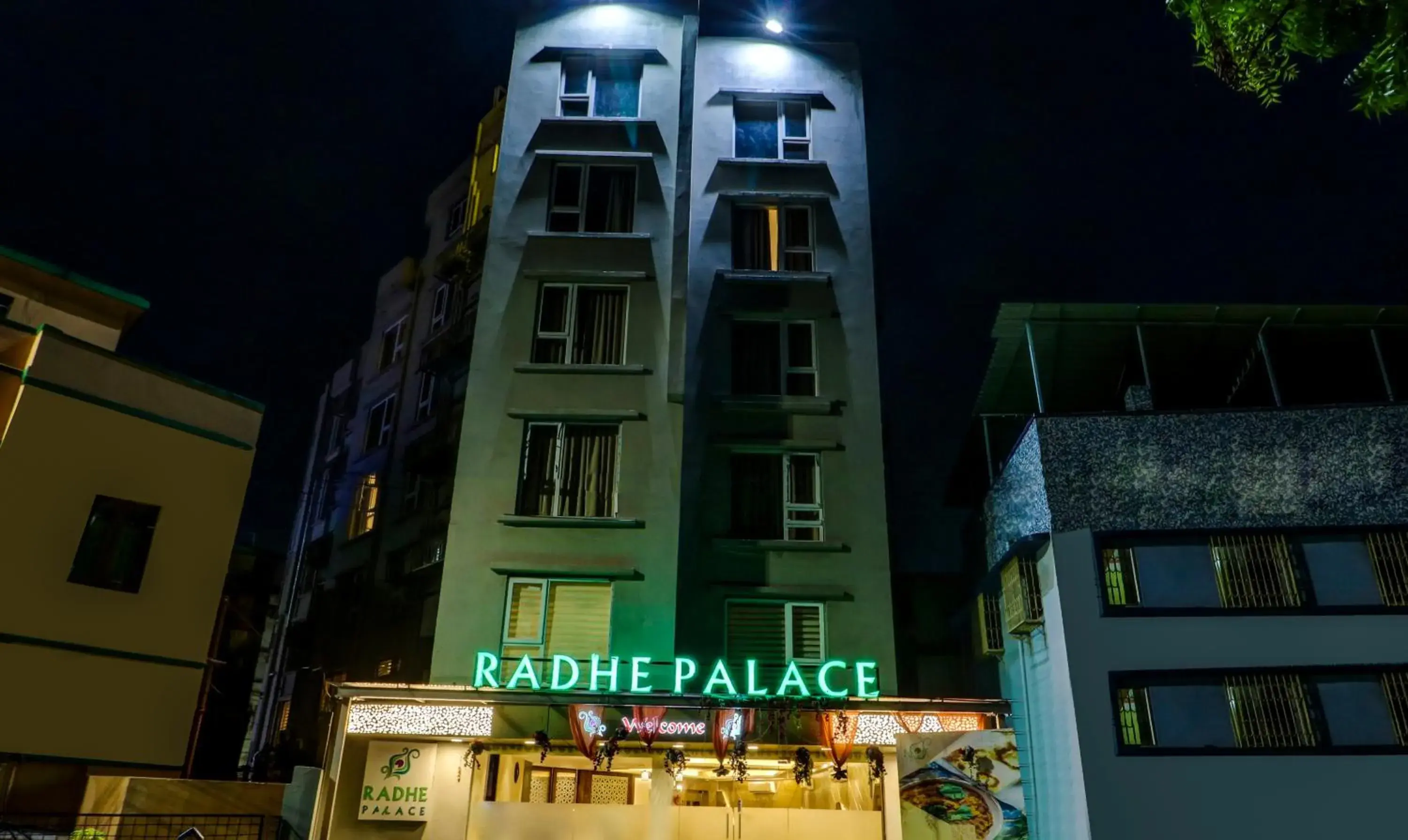 Property building in Treebo Radhe Palace, Lake Town Property building in Treebo Radhe Palace, Lake Town