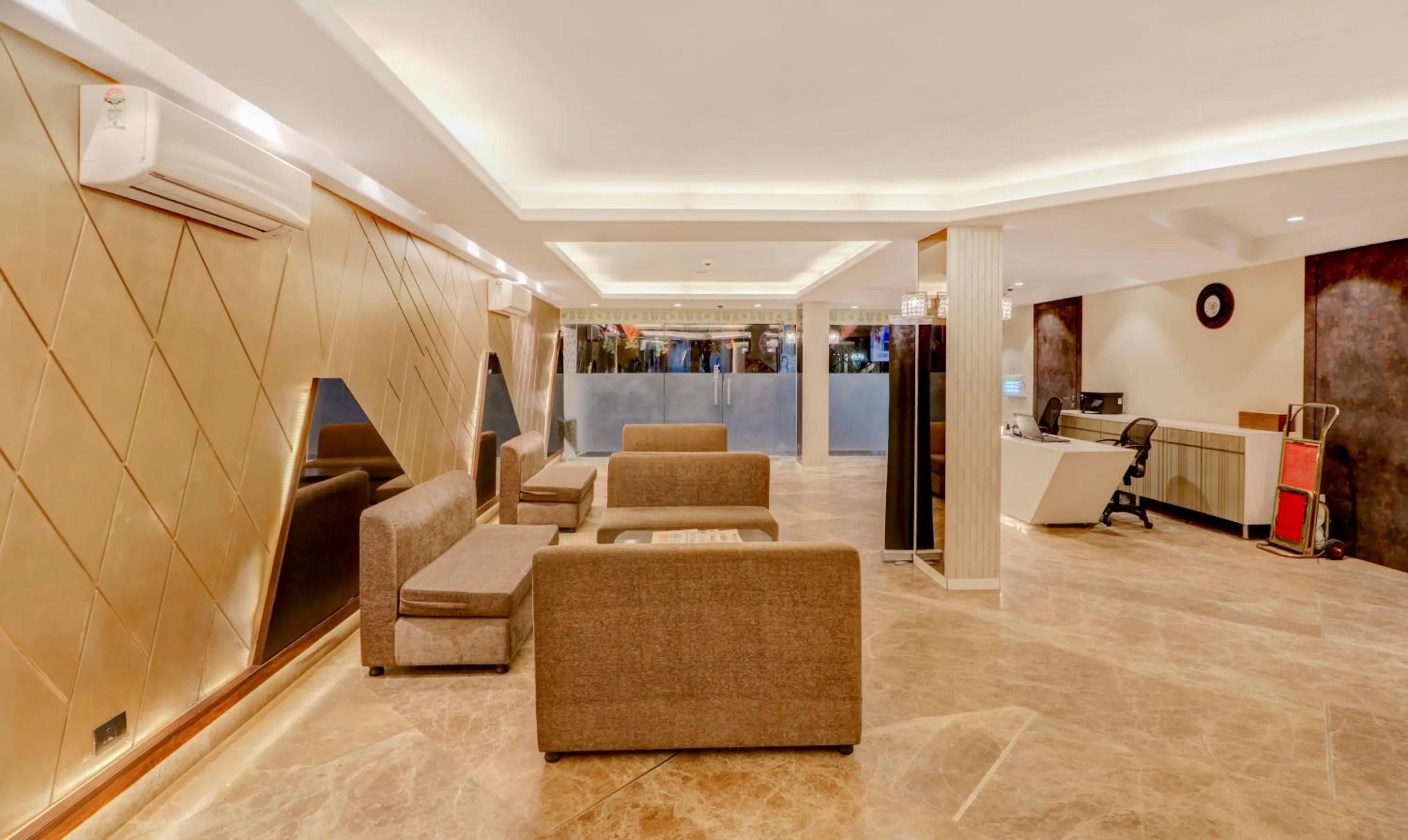 Seating area in Treebo Radhe Palace, Lake Town