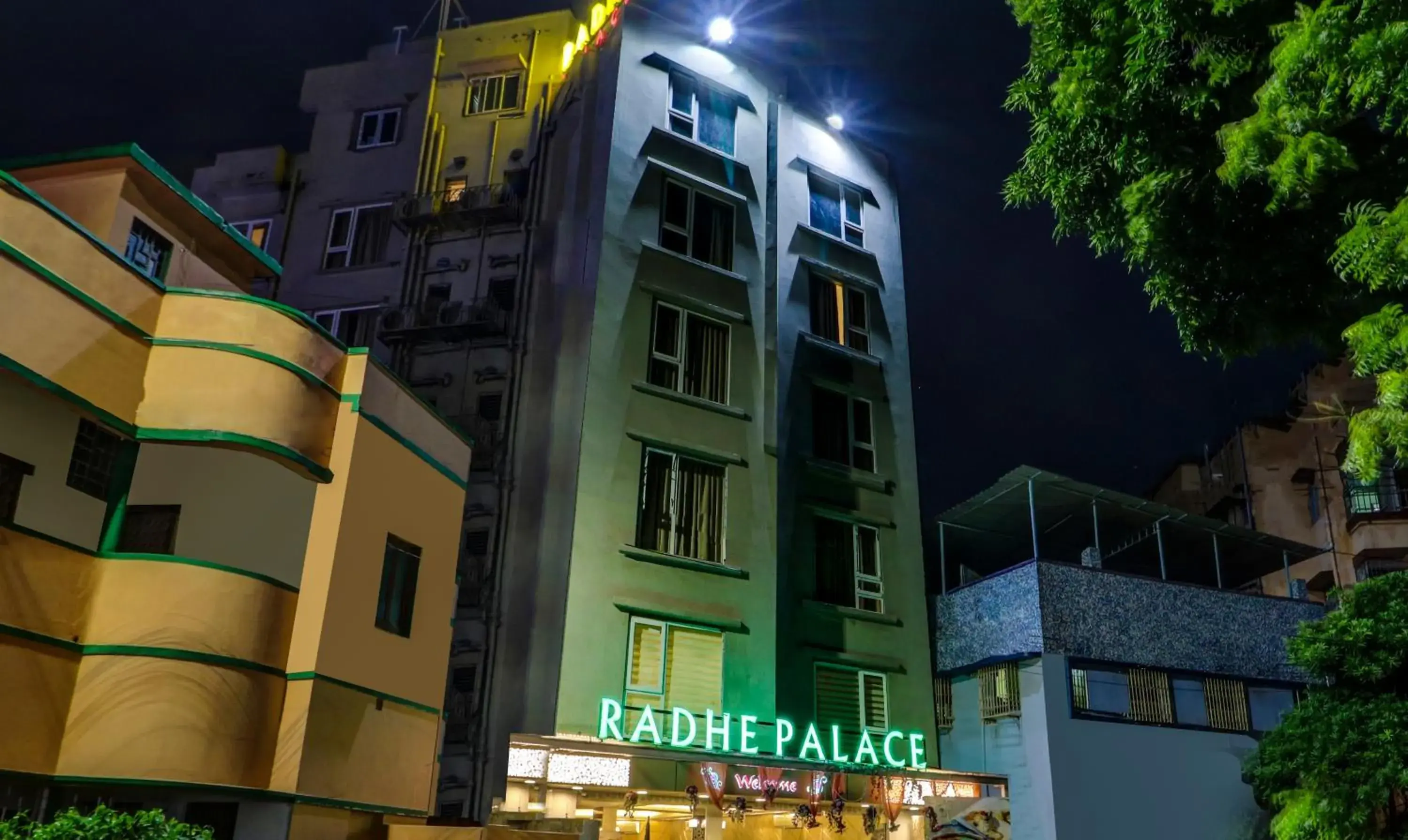 Property building in Treebo Radhe Palace, Lake Town Property building in Treebo Radhe Palace, Lake Town