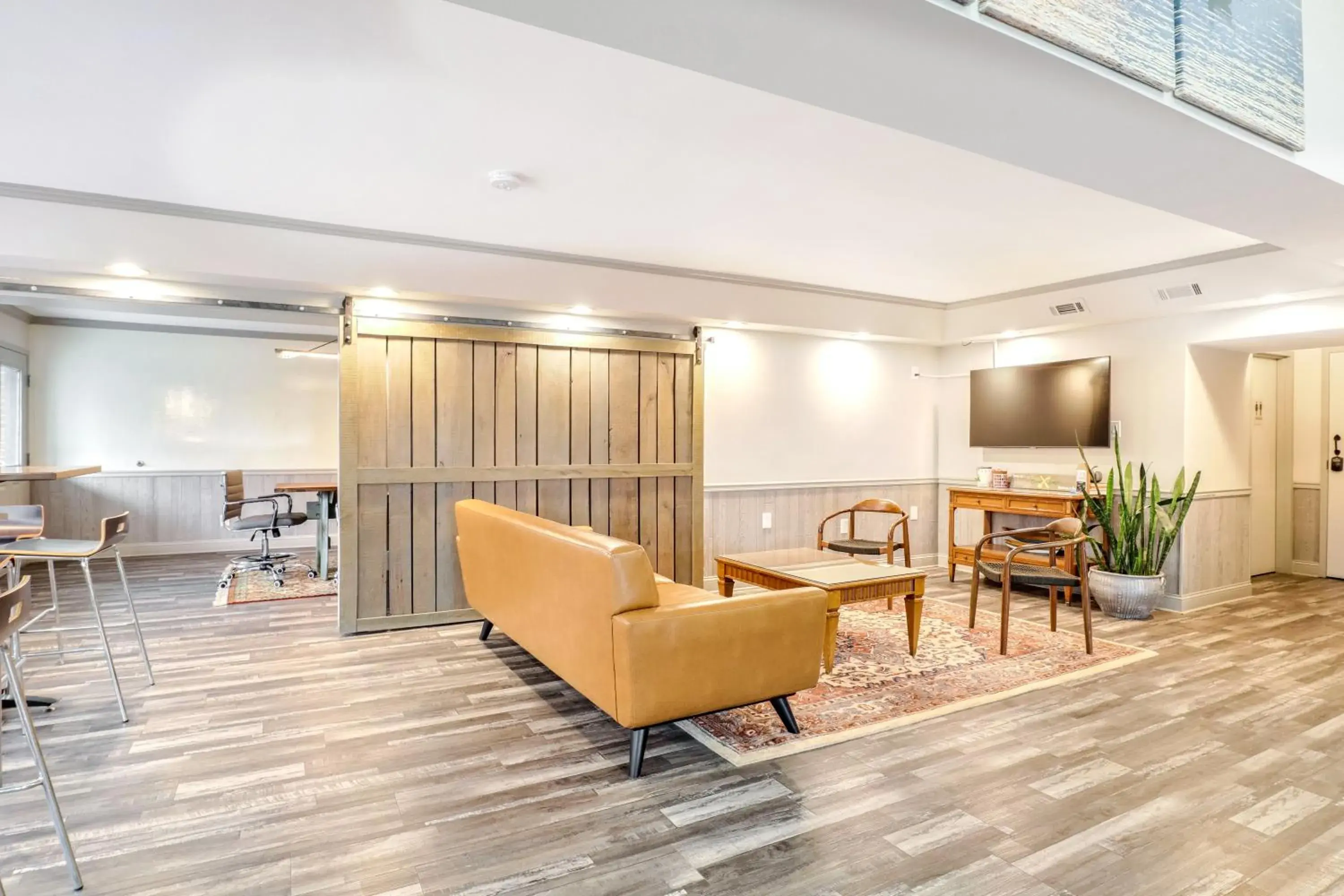 Lobby or reception in The Guest Lodge Gainesville Lobby or reception in The Guest Lodge Gainesville