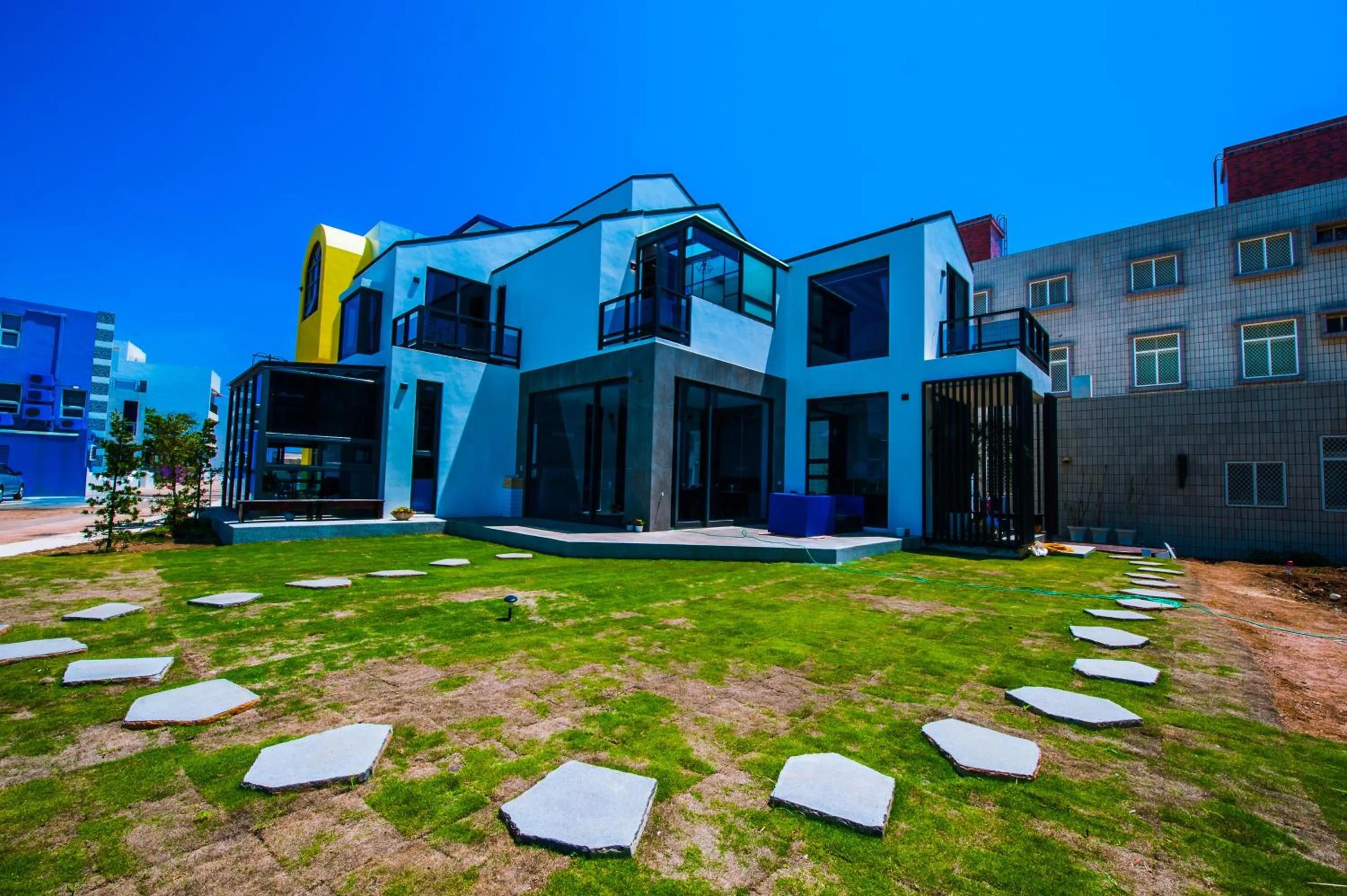 Property building in Pathway Inn