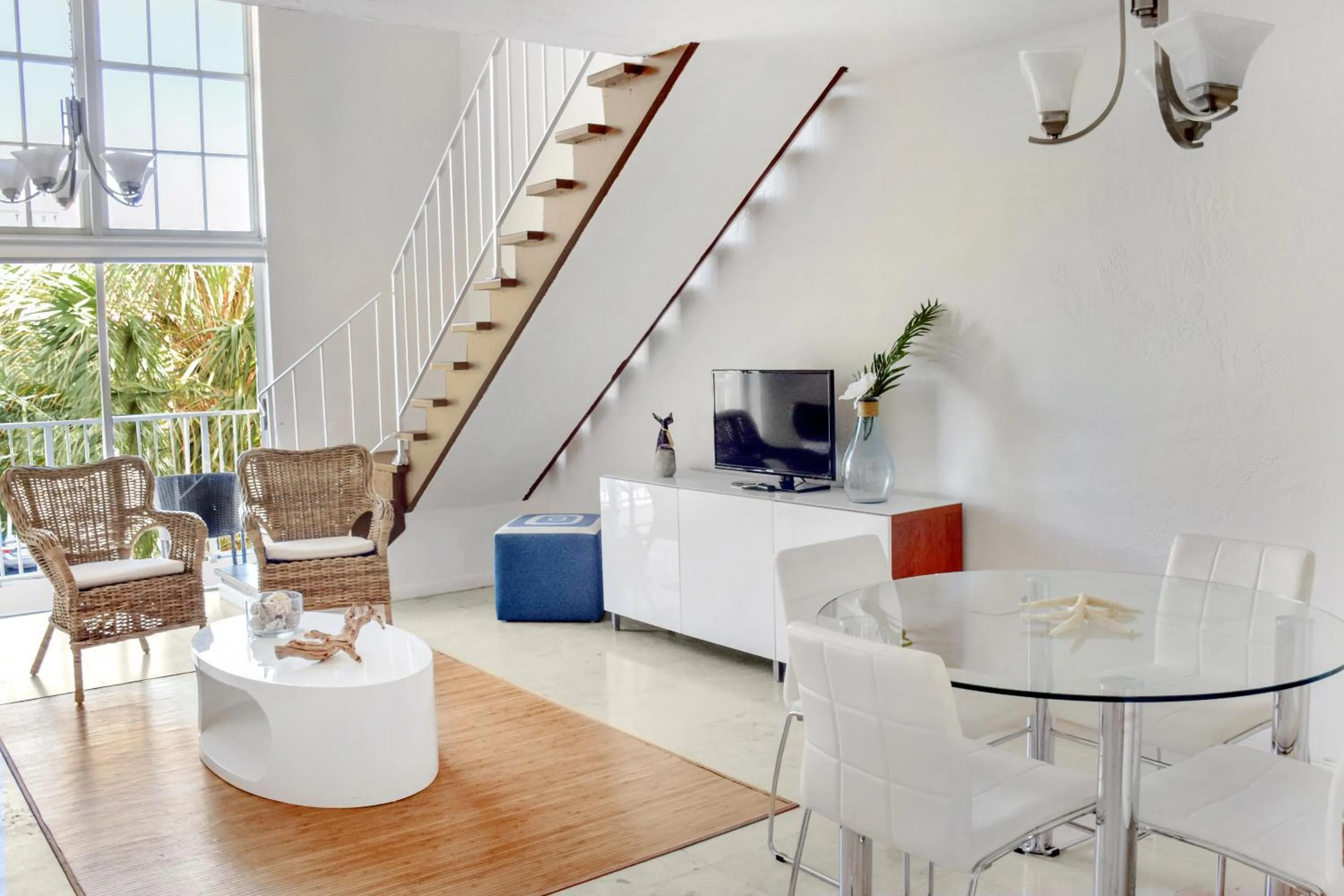 Living room in Coral Reef at Key Biscayne