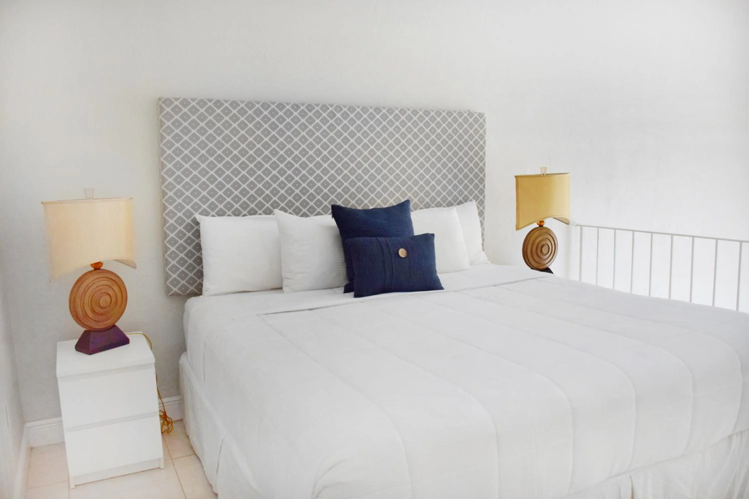 Bedroom, Bed in Coral Reef at Key Biscayne