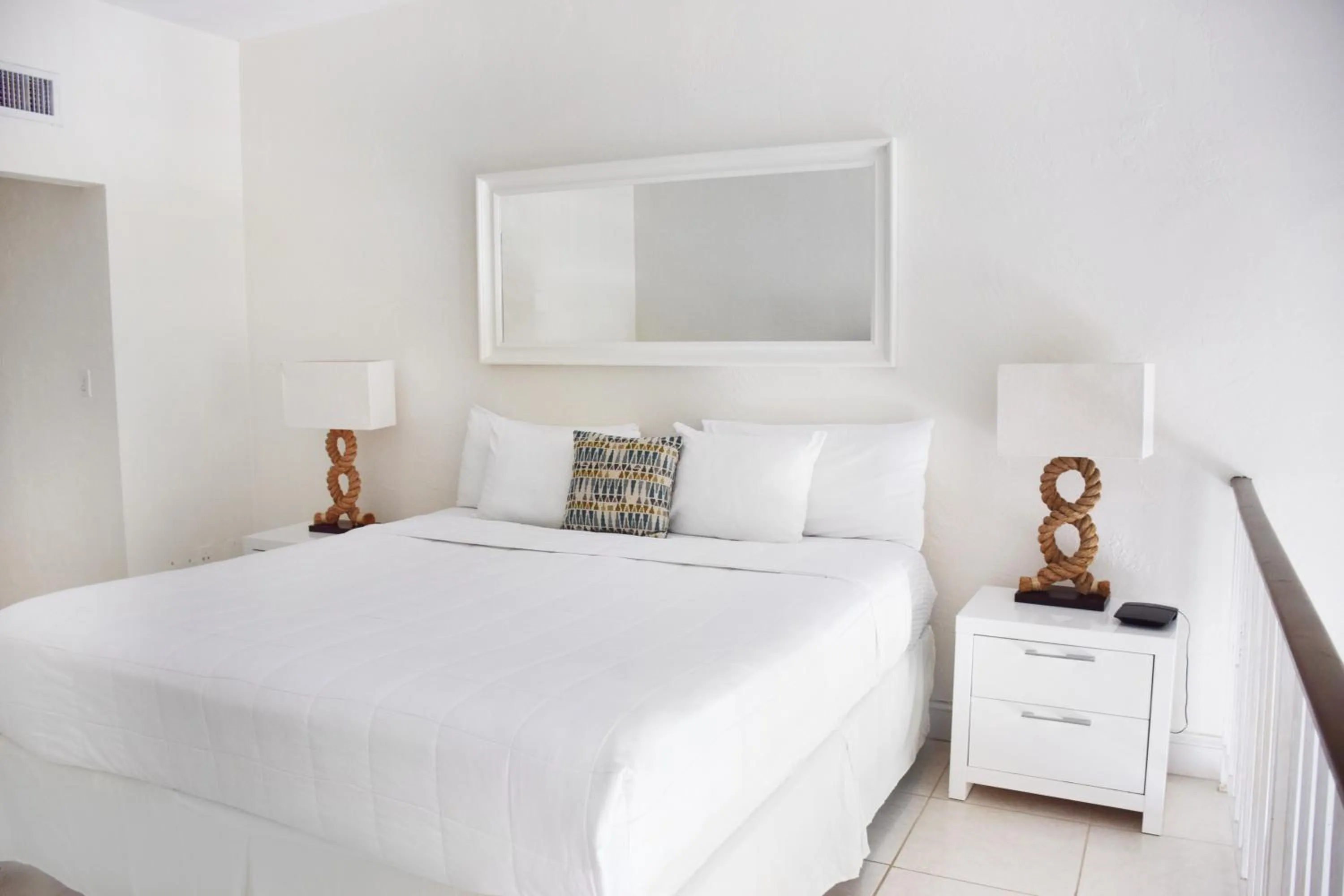 Bedroom, Bed in Coral Reef at Key Biscayne