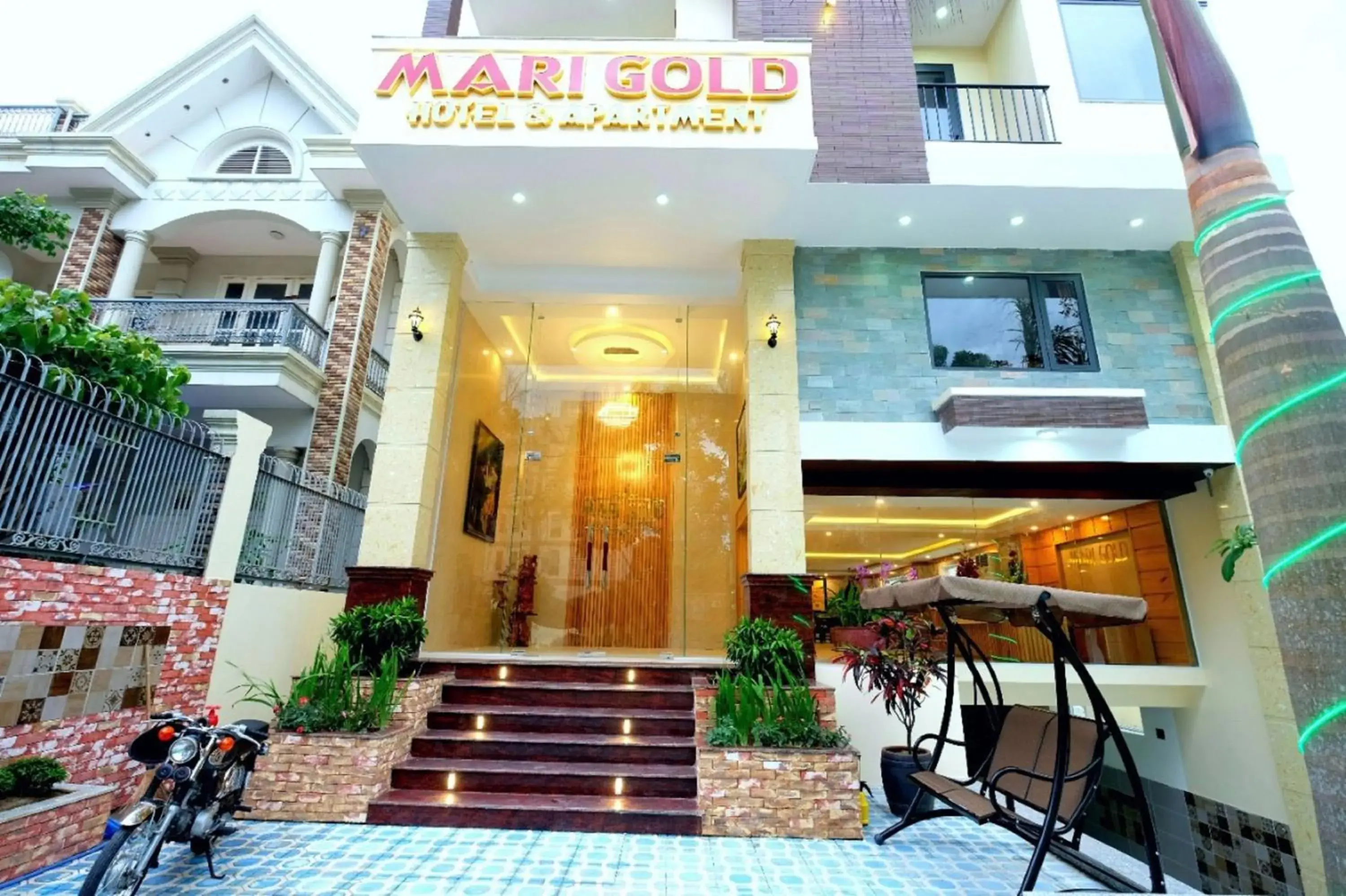 Facade/entrance in Marigold Hotel & Apartment Facade/entrance in Marigold Hotel & Apartment