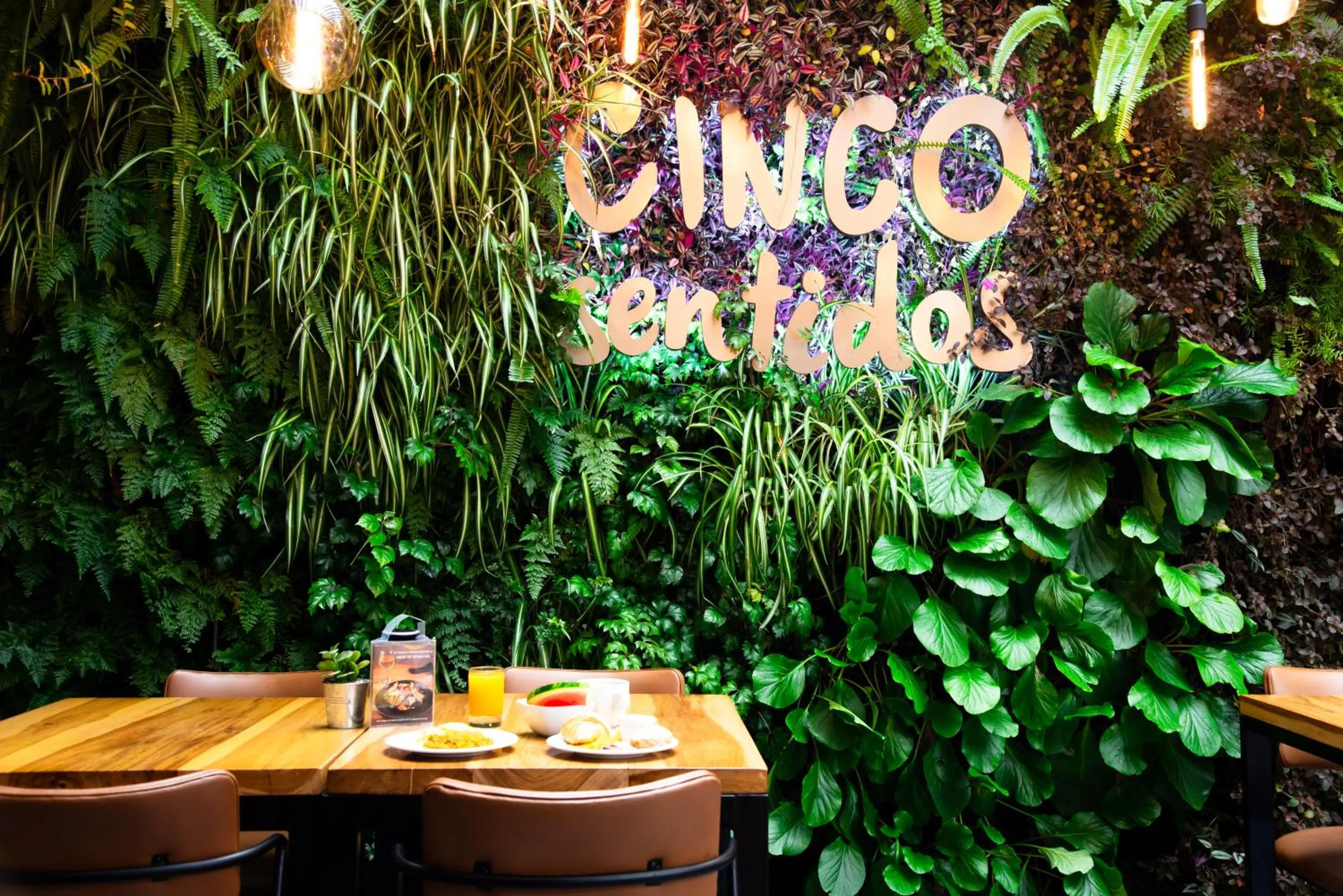 Restaurant/places to eat in Hotel Finlandia