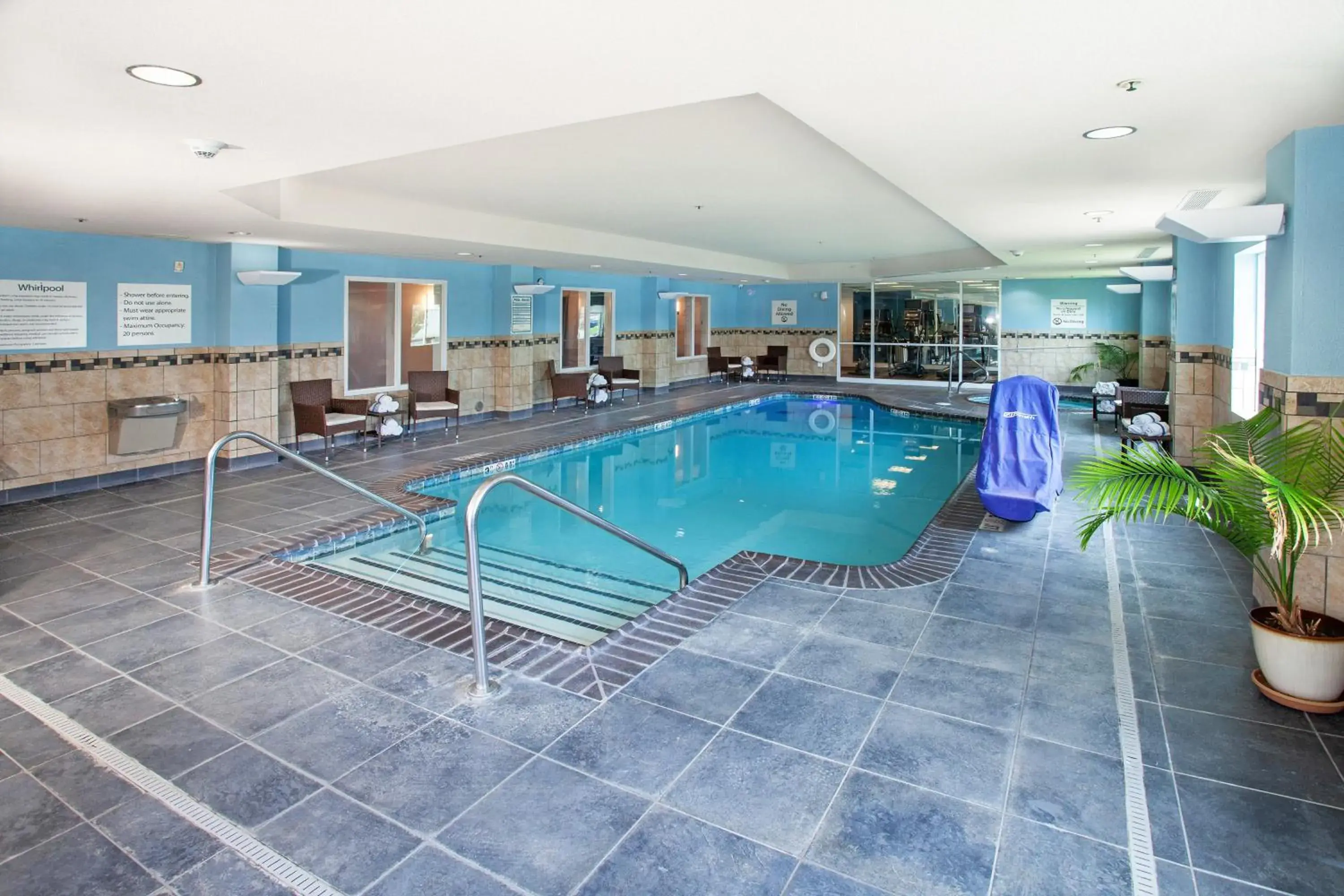 Swimming pool in Holiday Inn Express Tulsa South Bixby by IHG Swimming pool in Holiday Inn Express Tulsa South Bixby by IHG