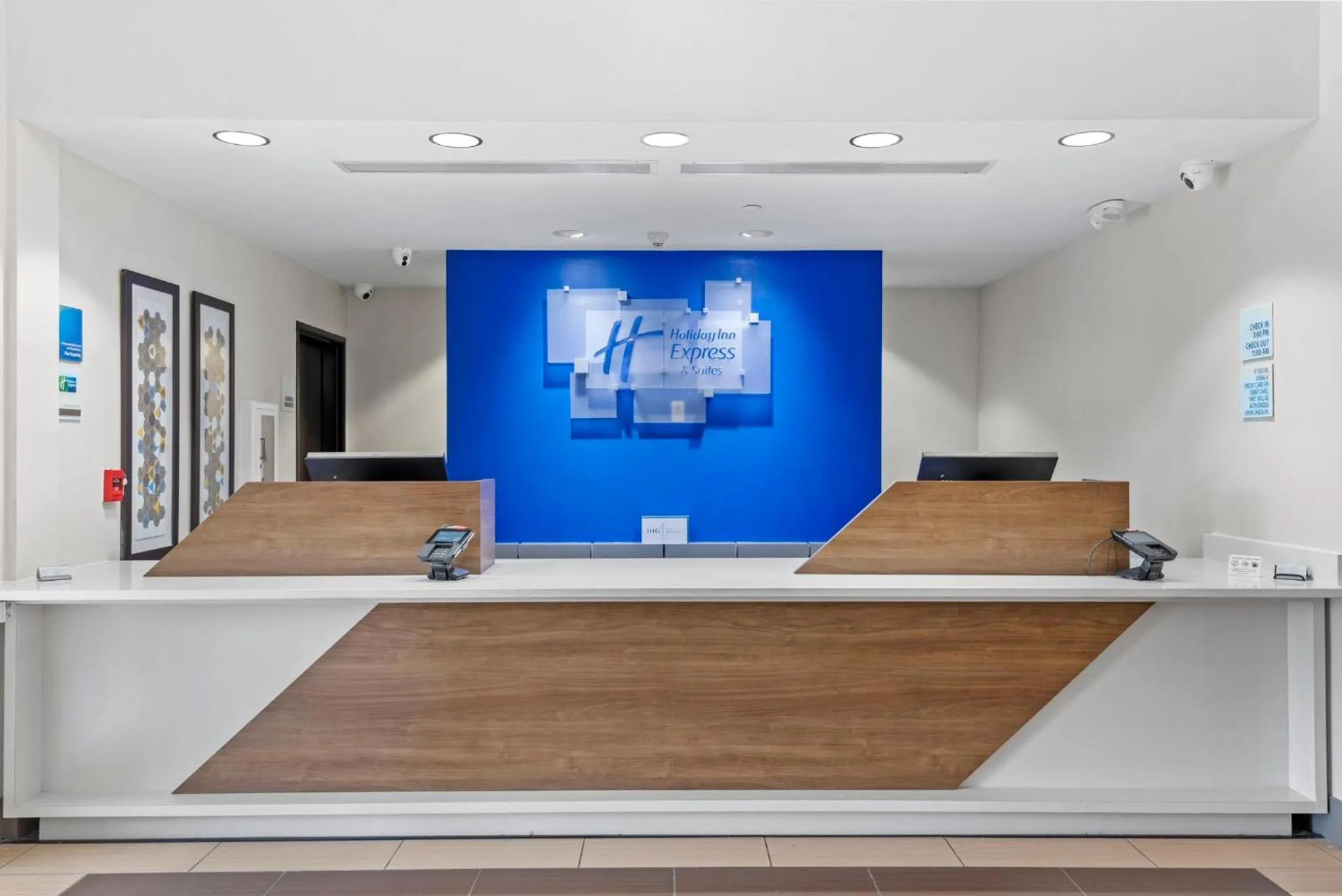 Property building in Holiday Inn Express Tulsa South Bixby by IHG