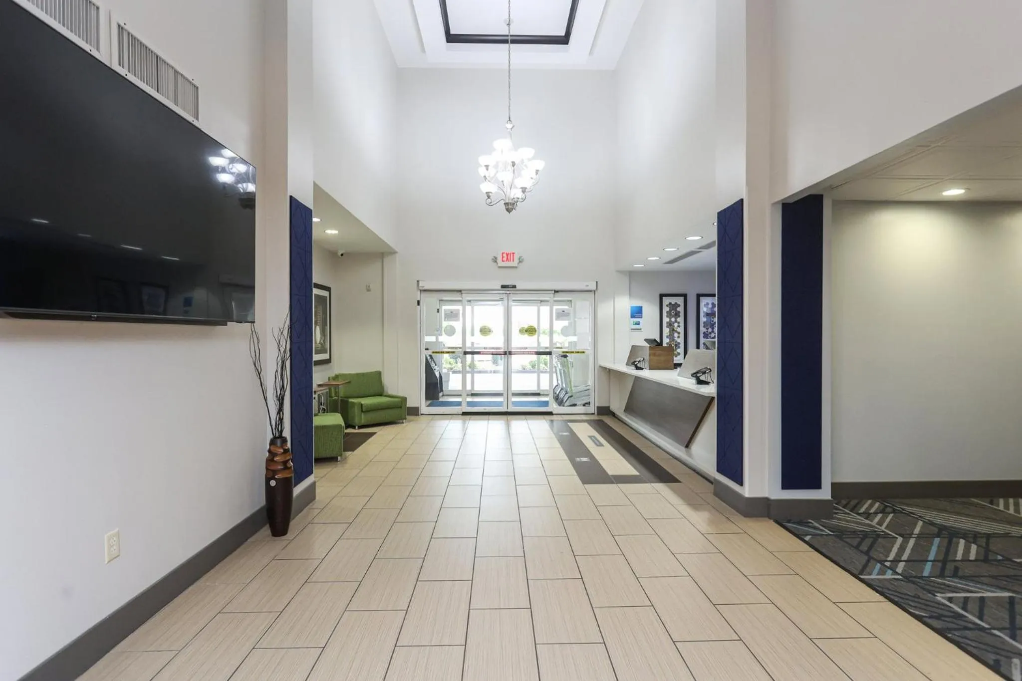 Property building in Holiday Inn Express Tulsa South Bixby by IHG