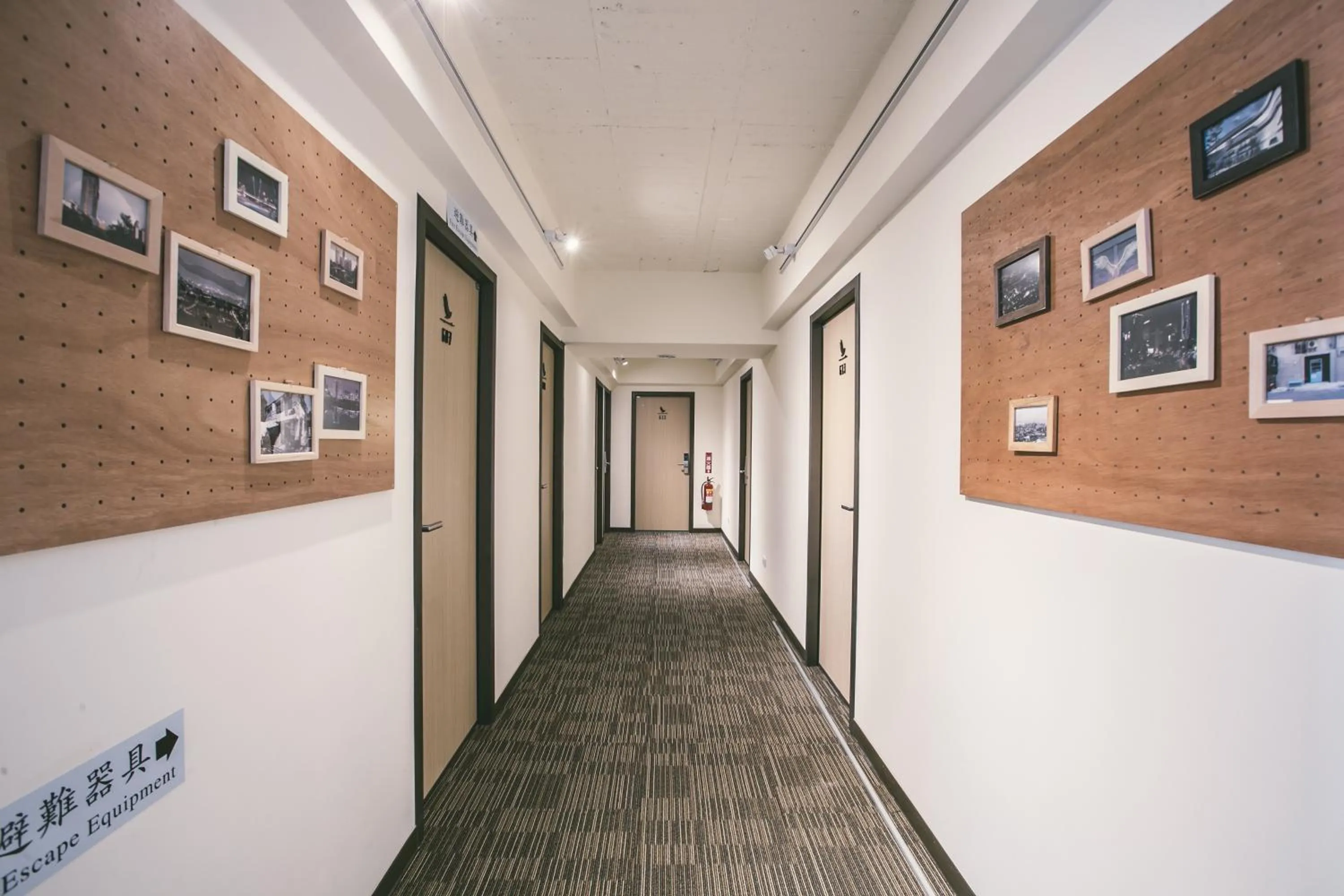 Area and facilities in Stray Birds Taichung Hostel