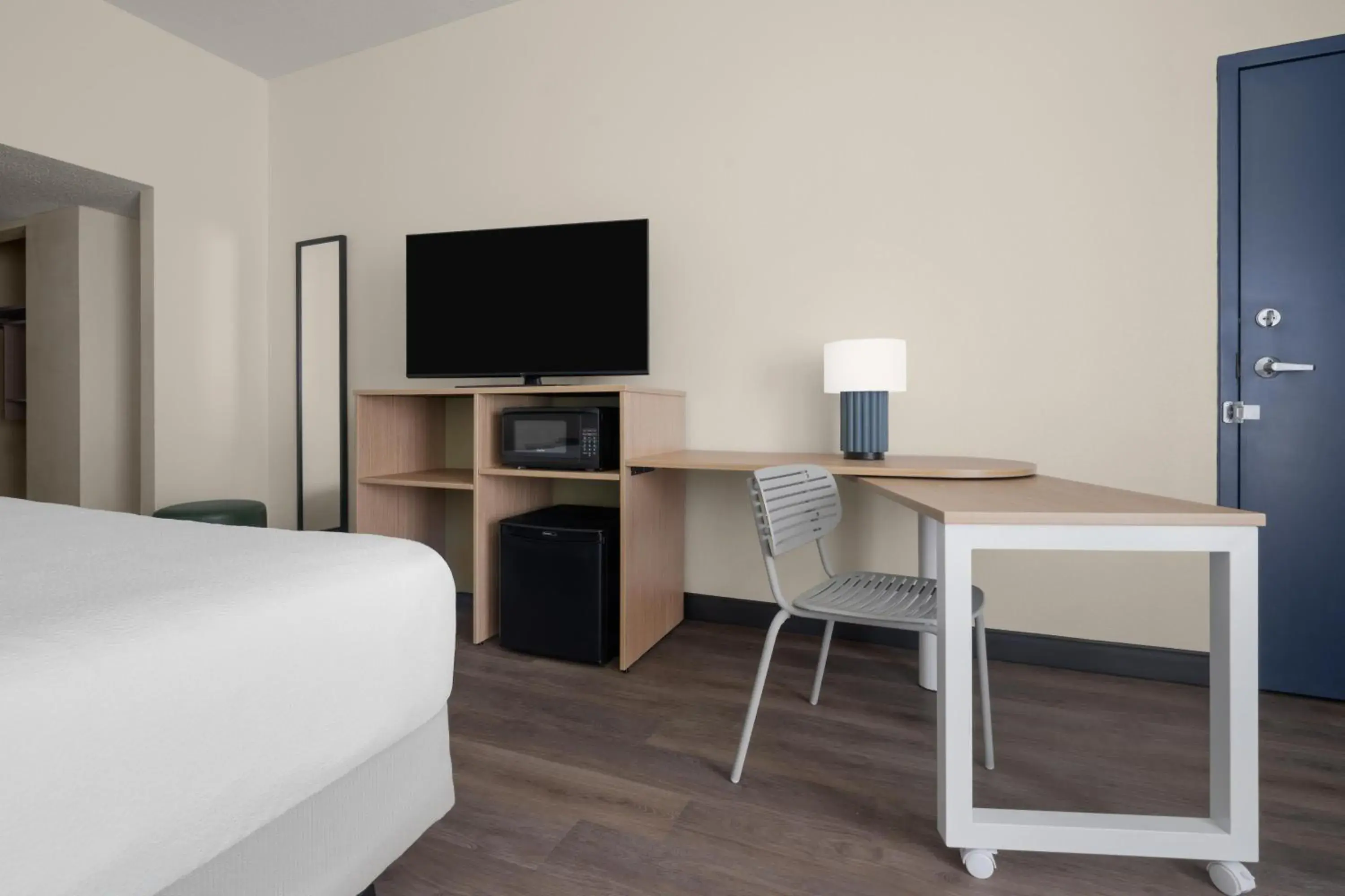 Bedroom, Bed in Spark By Hilton Florence North I-95, Sc Bedroom, Bed in Spark By Hilton Florence North I-95, Sc