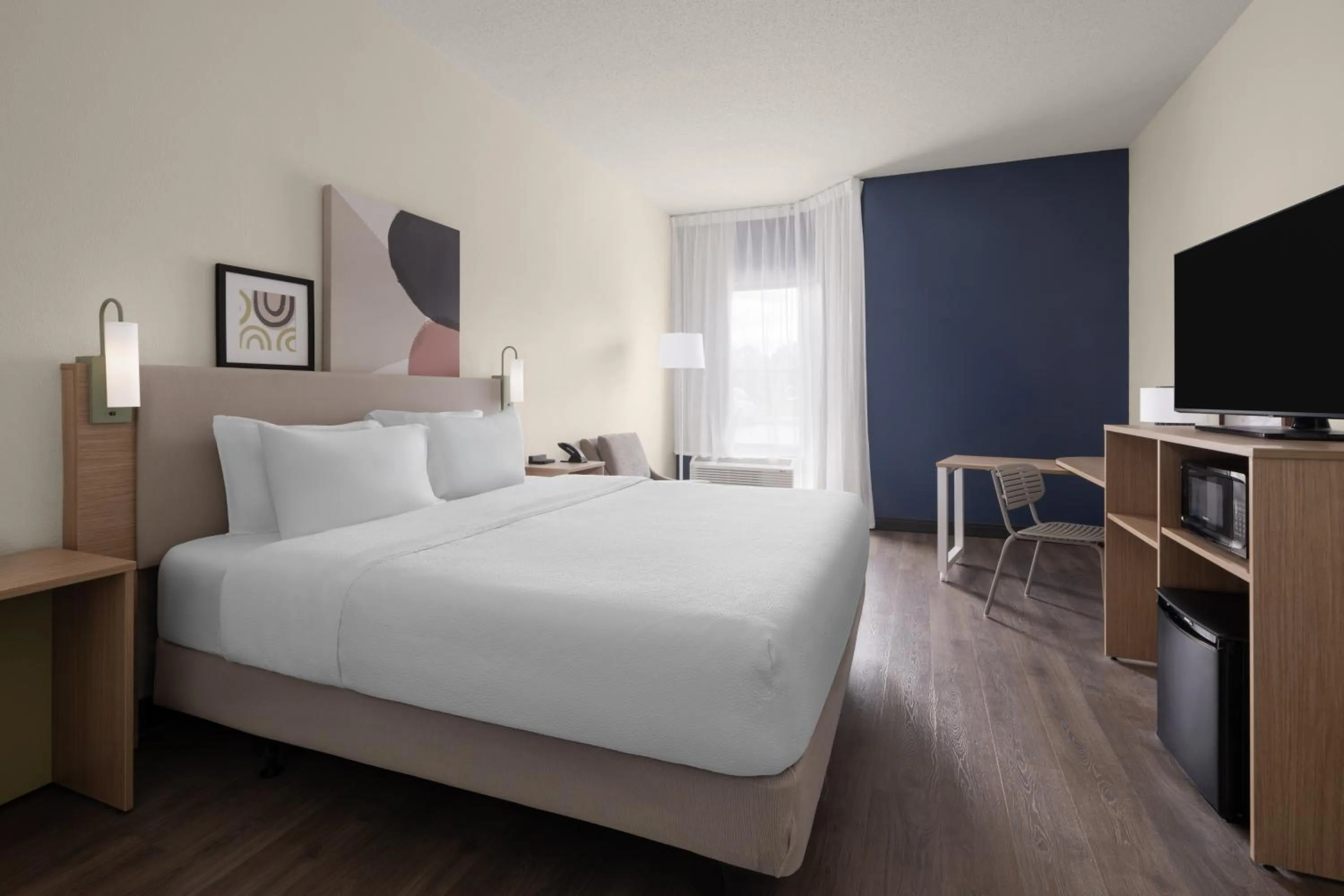 Bed in Spark By Hilton Florence North I-95, Sc