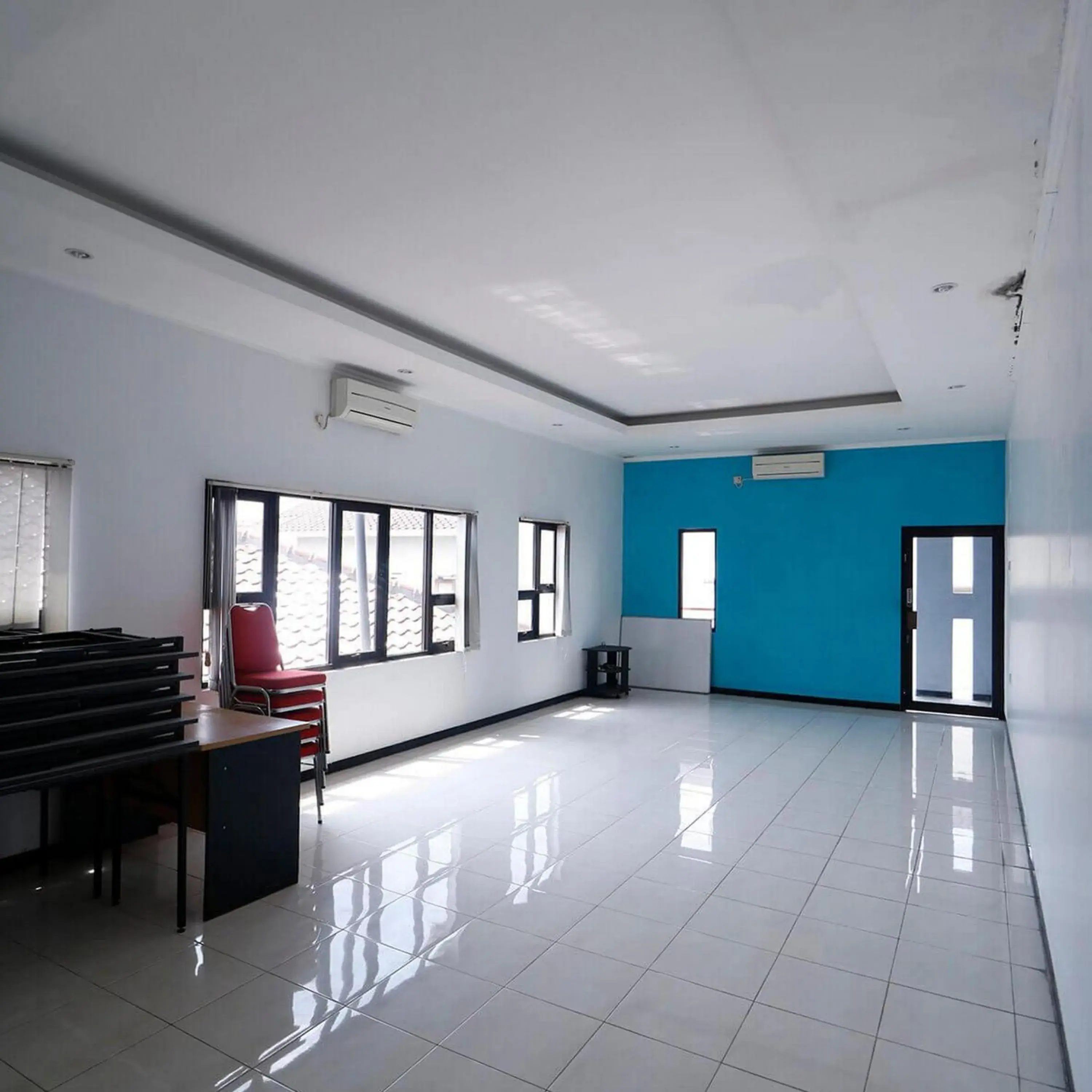 Property building in RedDoorz Plus near Undip Tembalang Property building in RedDoorz Plus near Undip Tembalang