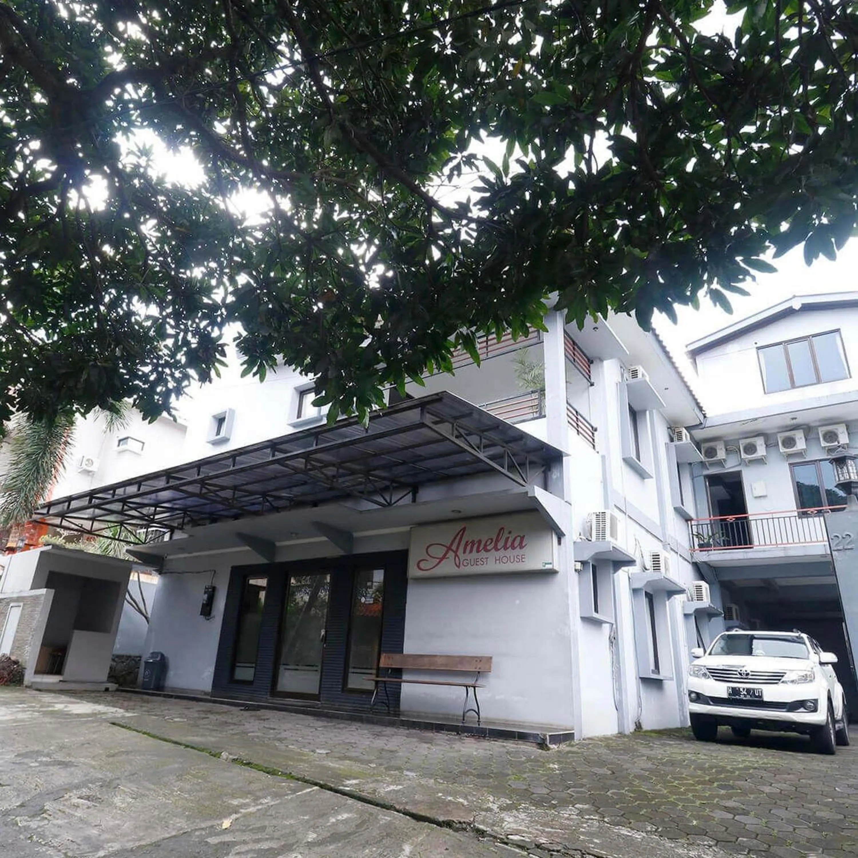 Facade/entrance in RedDoorz Plus near Undip Tembalang