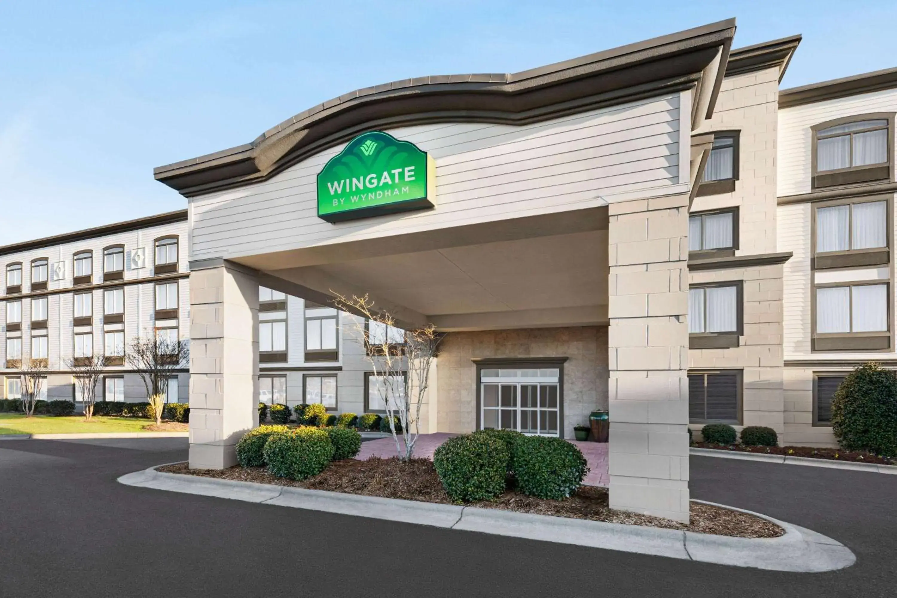 Property building in Wingate By Wyndham Southport Property building in Wingate By Wyndham Southport