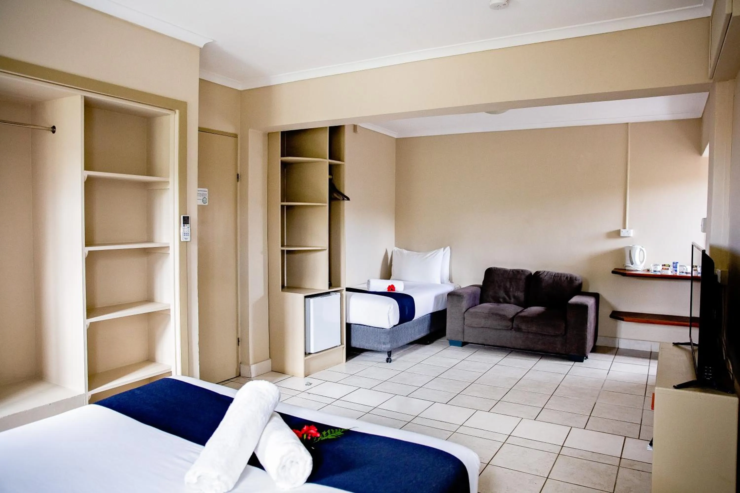 Living room, Bed in The Espiritu