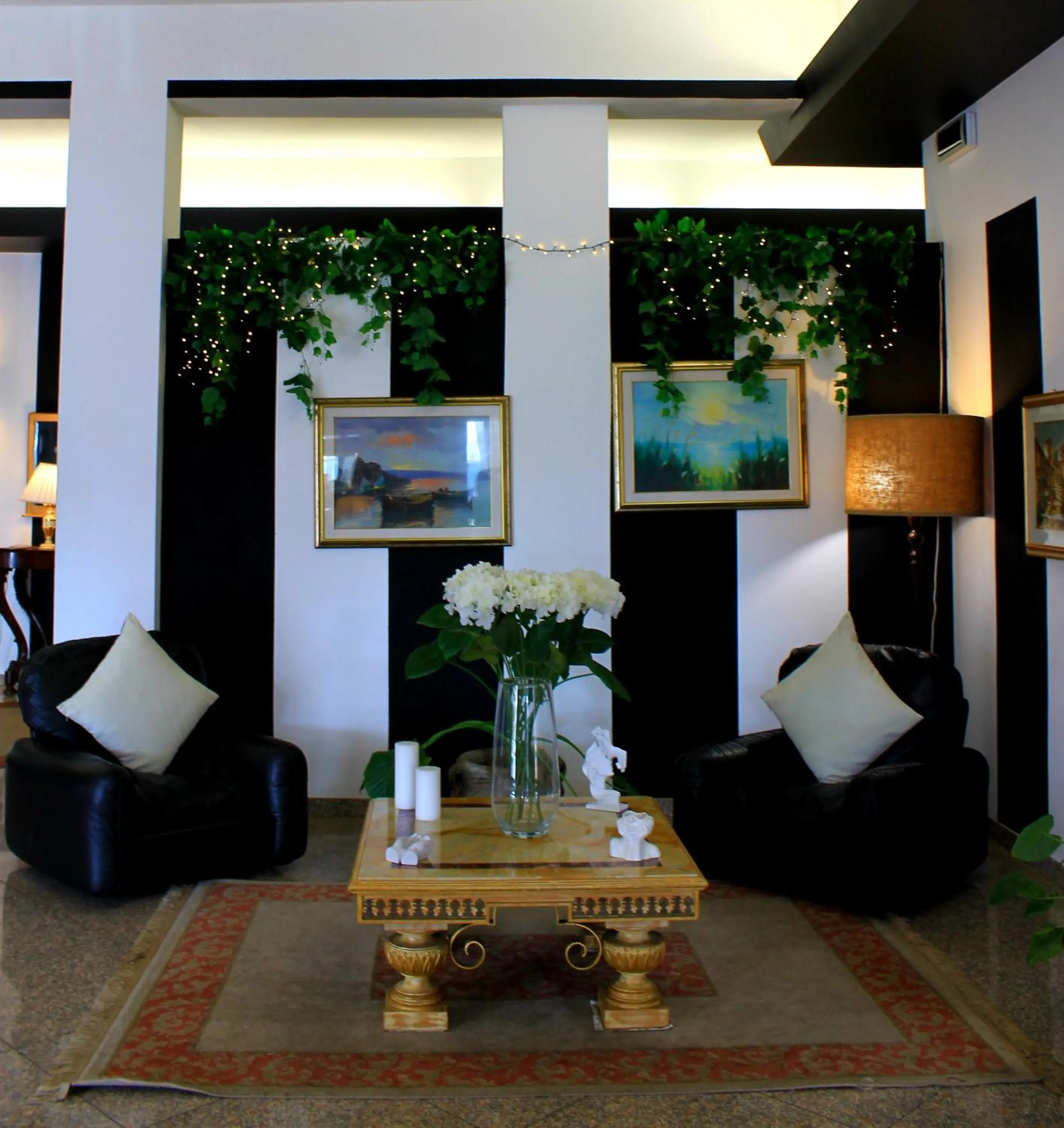 Lobby or reception in Hotel Nuovo Sole HNS