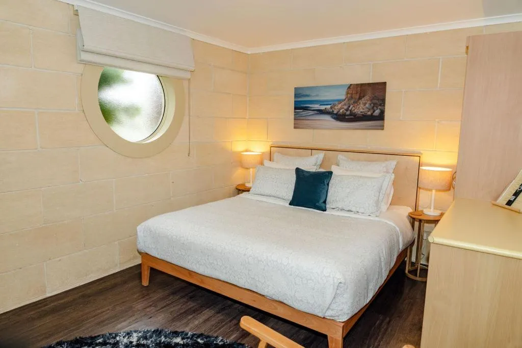 Bed in Portside Motel