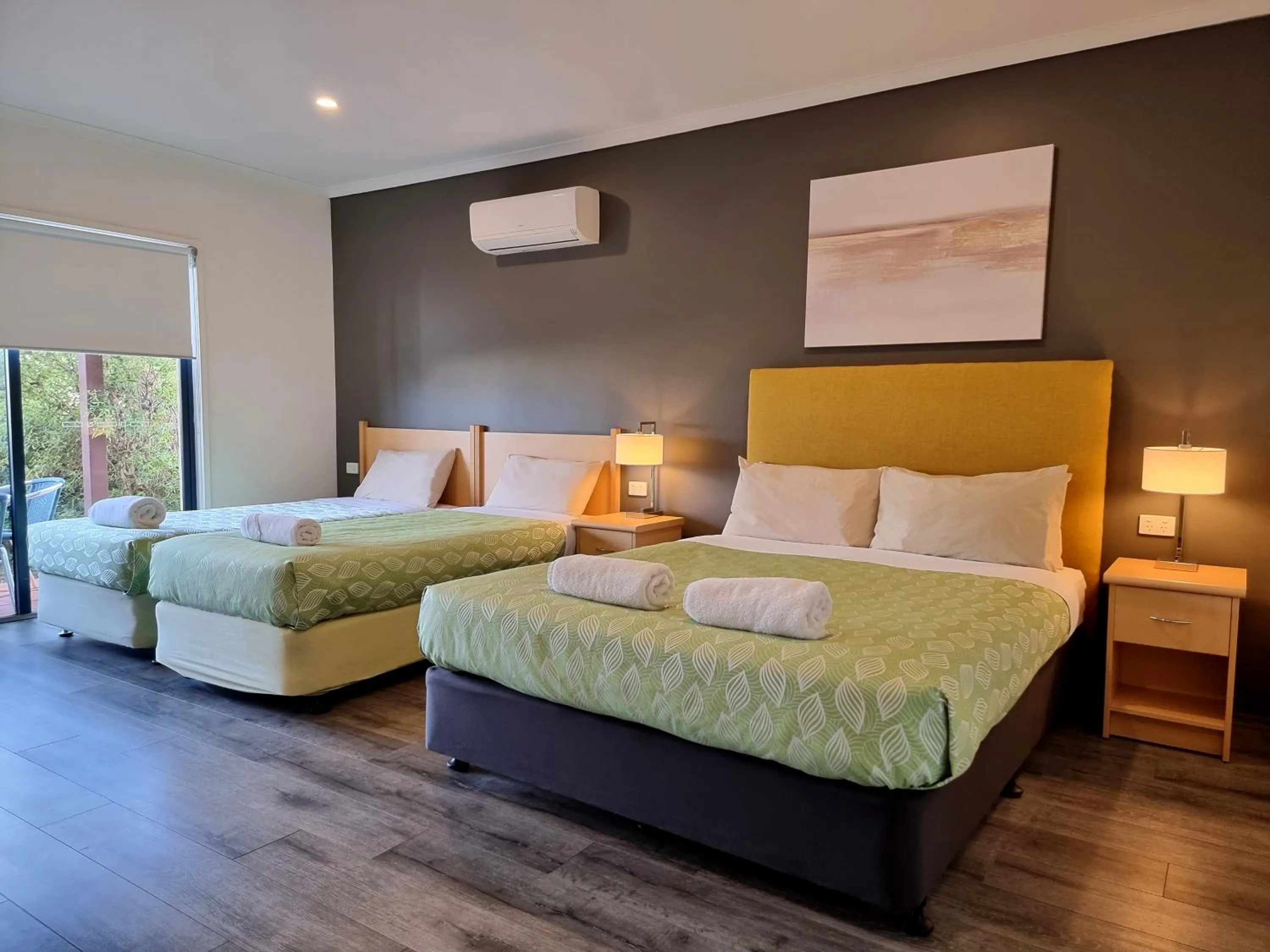 Bed in Seaview Motel & Apartments