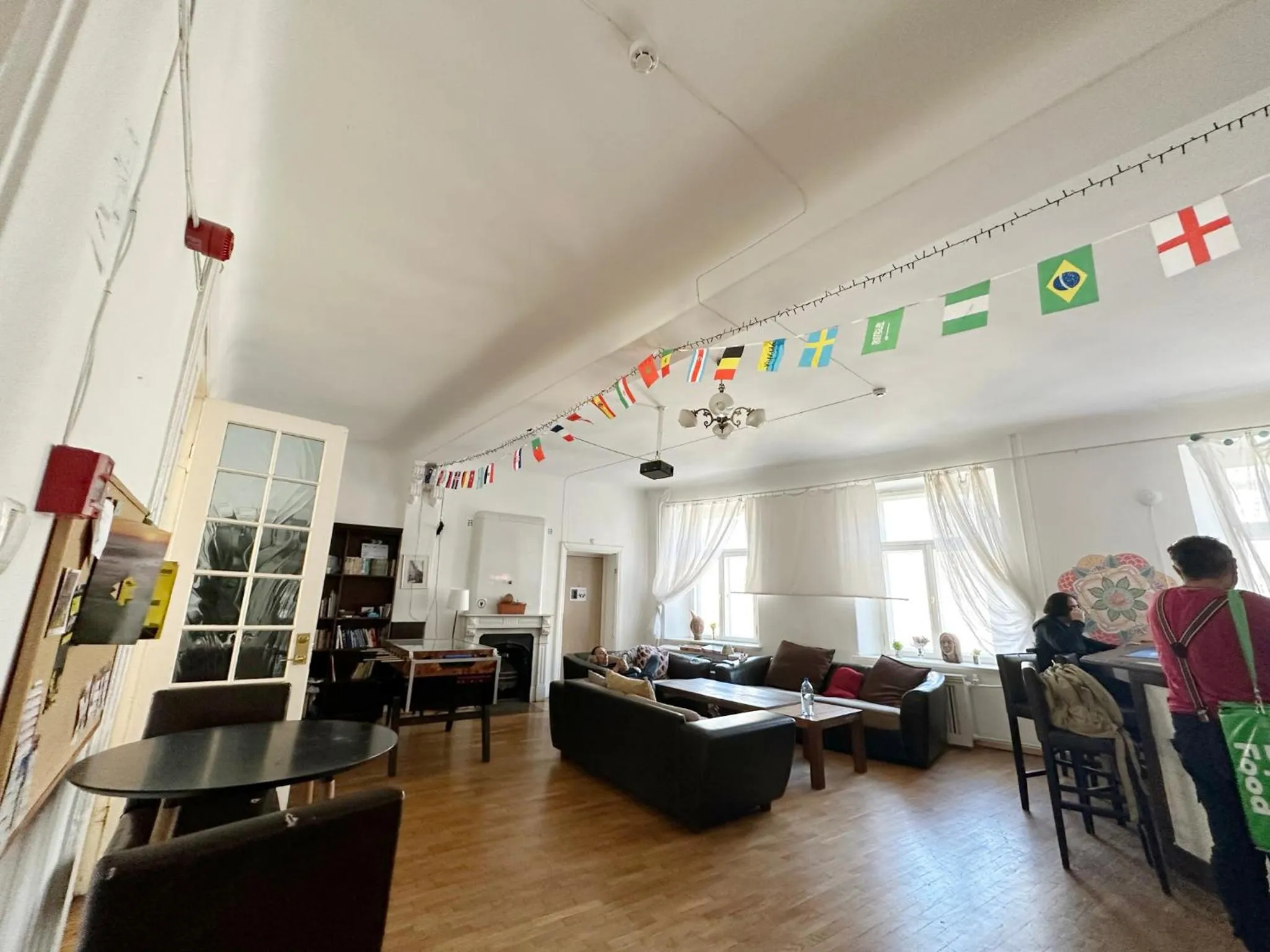 Communal lounge/ TV room in Imaginary Hostel