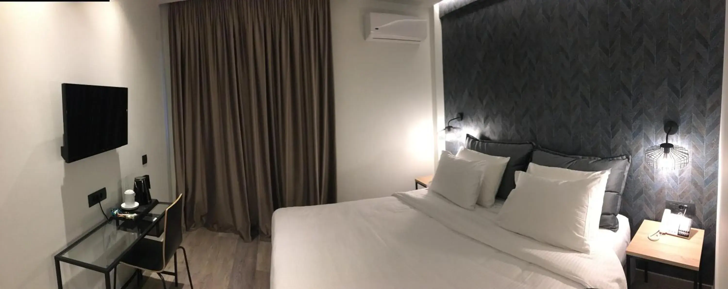 Double or Twin Room in Athens coast hotel Double or Twin Room in Athens coast hotel