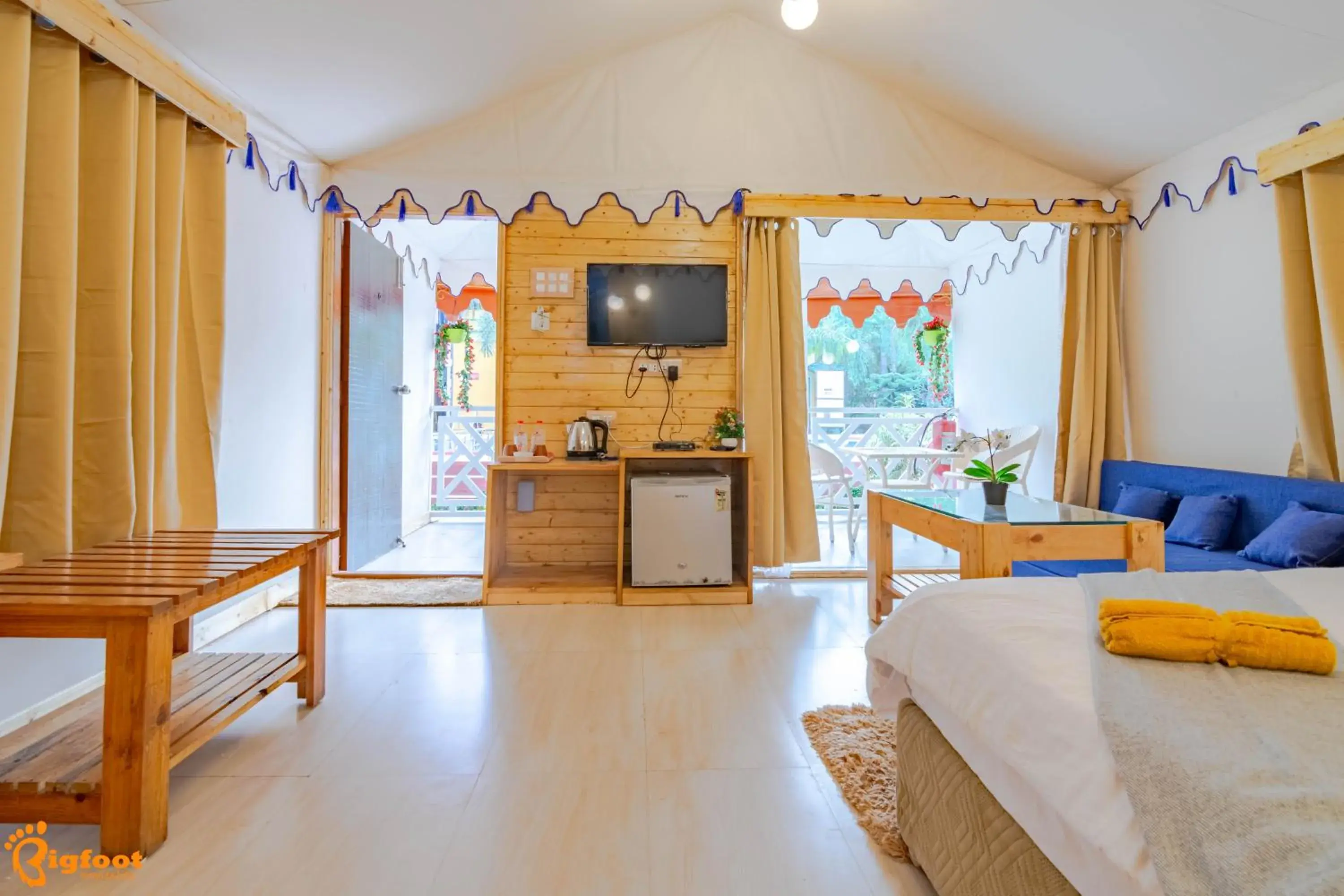 TV and multimedia, Bed in Natures Dreamland Holiday Homes, Igatpuri TV and multimedia, Bed in Natures Dreamland Holiday Homes, Igatpuri