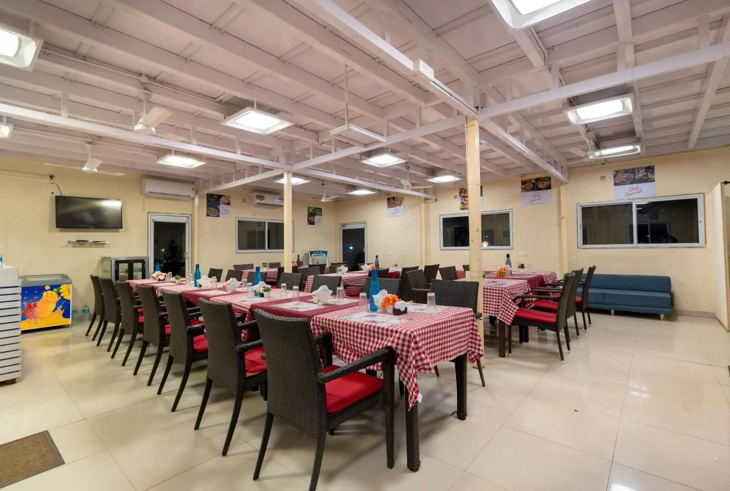 Restaurant/places to eat in Natures Dreamland Holiday Homes, Igatpuri Restaurant/places to eat in Natures Dreamland Holiday Homes, Igatpuri
