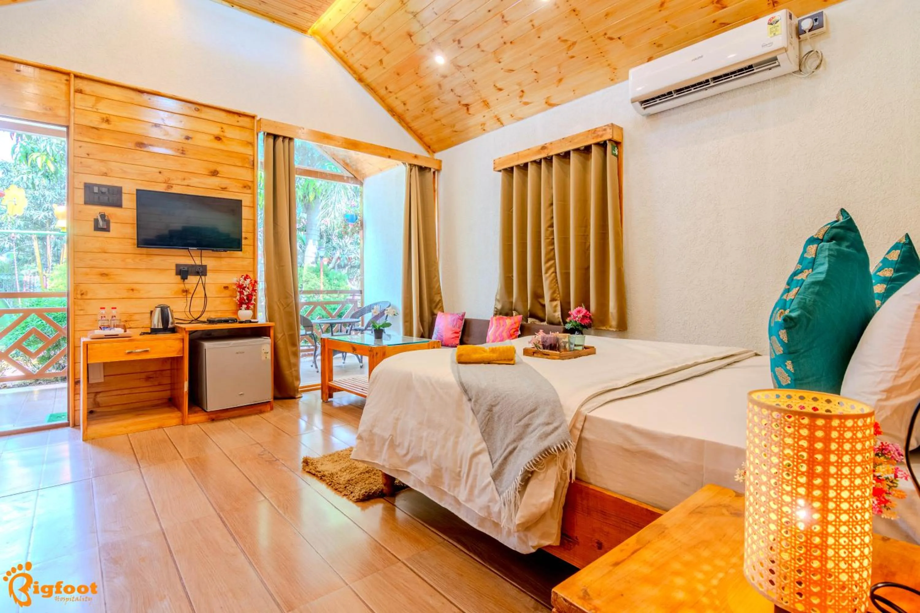 TV and multimedia, Bed in Natures Dreamland Holiday Homes, Igatpuri